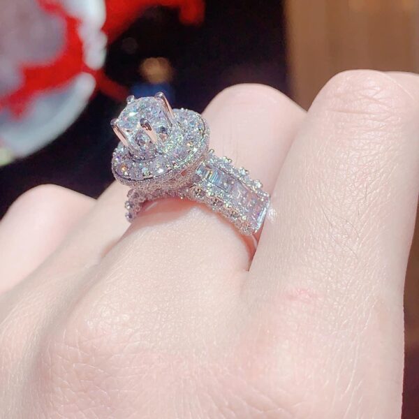 Nhẫn Moissanite nữ kiểu dáng Halo 8li1 full Moissanite (N713819) - Hình ảnh 3