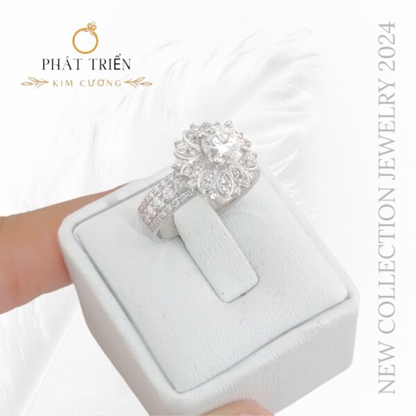 Nhẫn Moissanite nữ full moi hoa mai sang trọng (N56069) - Hình ảnh 2