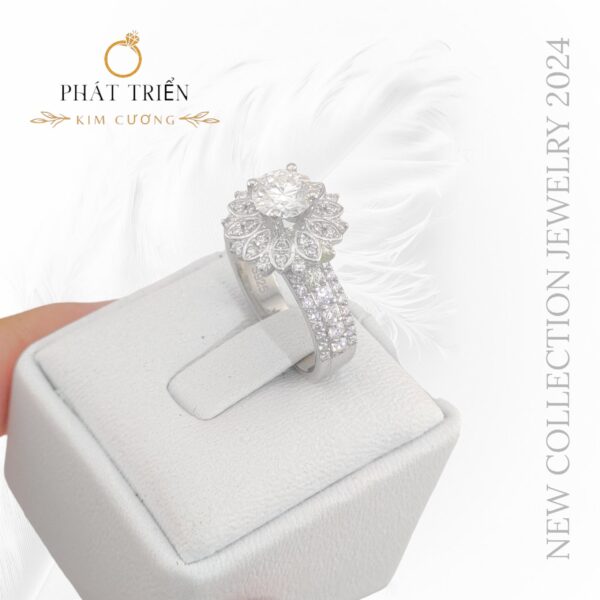Nhẫn Moissanite nữ full moi hoa mai sang trọng (N56069) - Hình ảnh 3