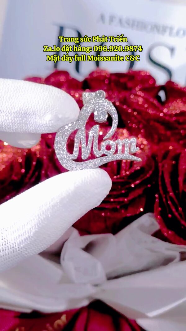 Mặt dây chuyền kim cương Moissanite chữ Mom (Mẹ) (M78706) - Hình ảnh 2