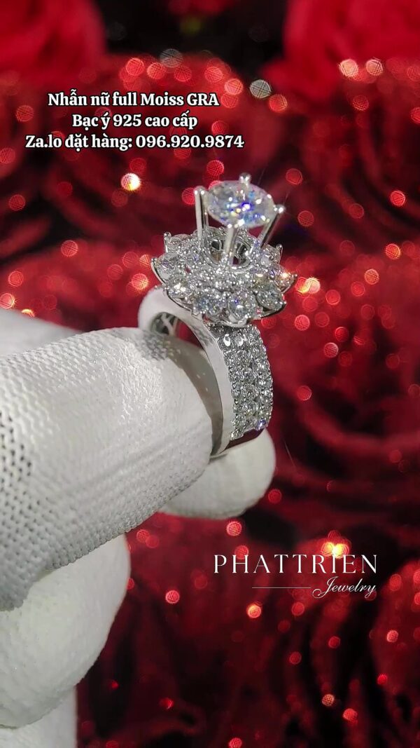 Nhẫn full kim cương Moissanite kiểm định GRA kiểu dáng hoa mai tôn chủ 7li2 (N917658) - Hình ảnh 3