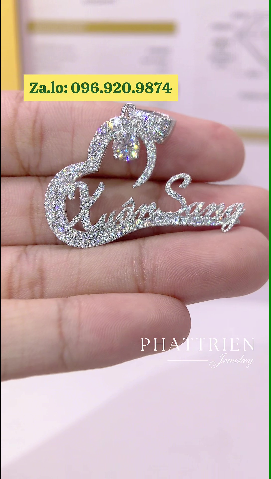Mặt dây chuyền kim cương Moissanite GRA thiết kế tên theo yêu cầu (M314005)