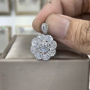 Mặt dây chuyền kim cương Moissanite GRA hoa mai nhỏ (M69874)