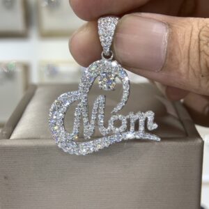 Mặt dây chuyền kim cương Moissanite GRA chữ Mom (M917564)