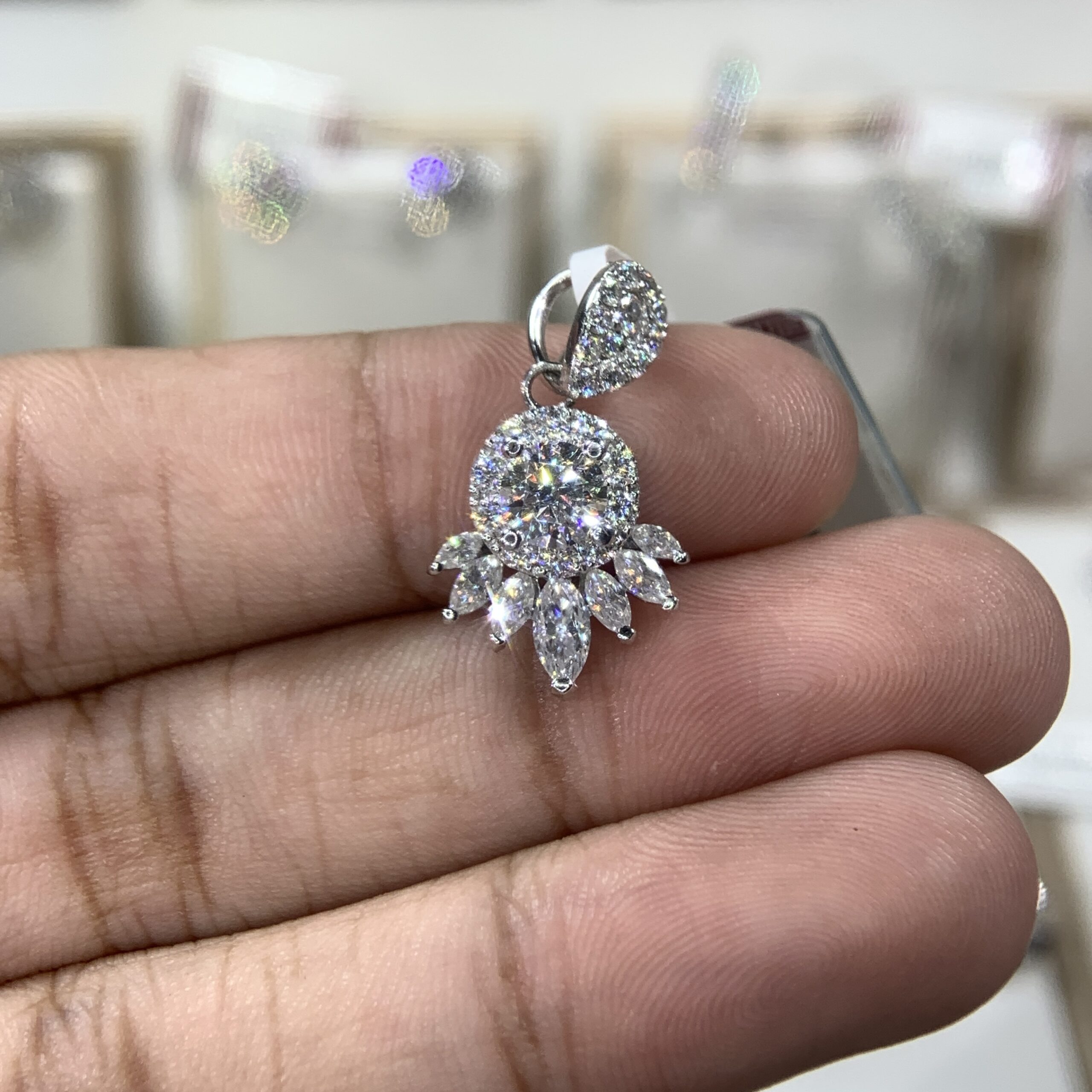 Mặt dây chuyền kim cương Moissanite GRA halo tròn (M610157) - Ảnh 2