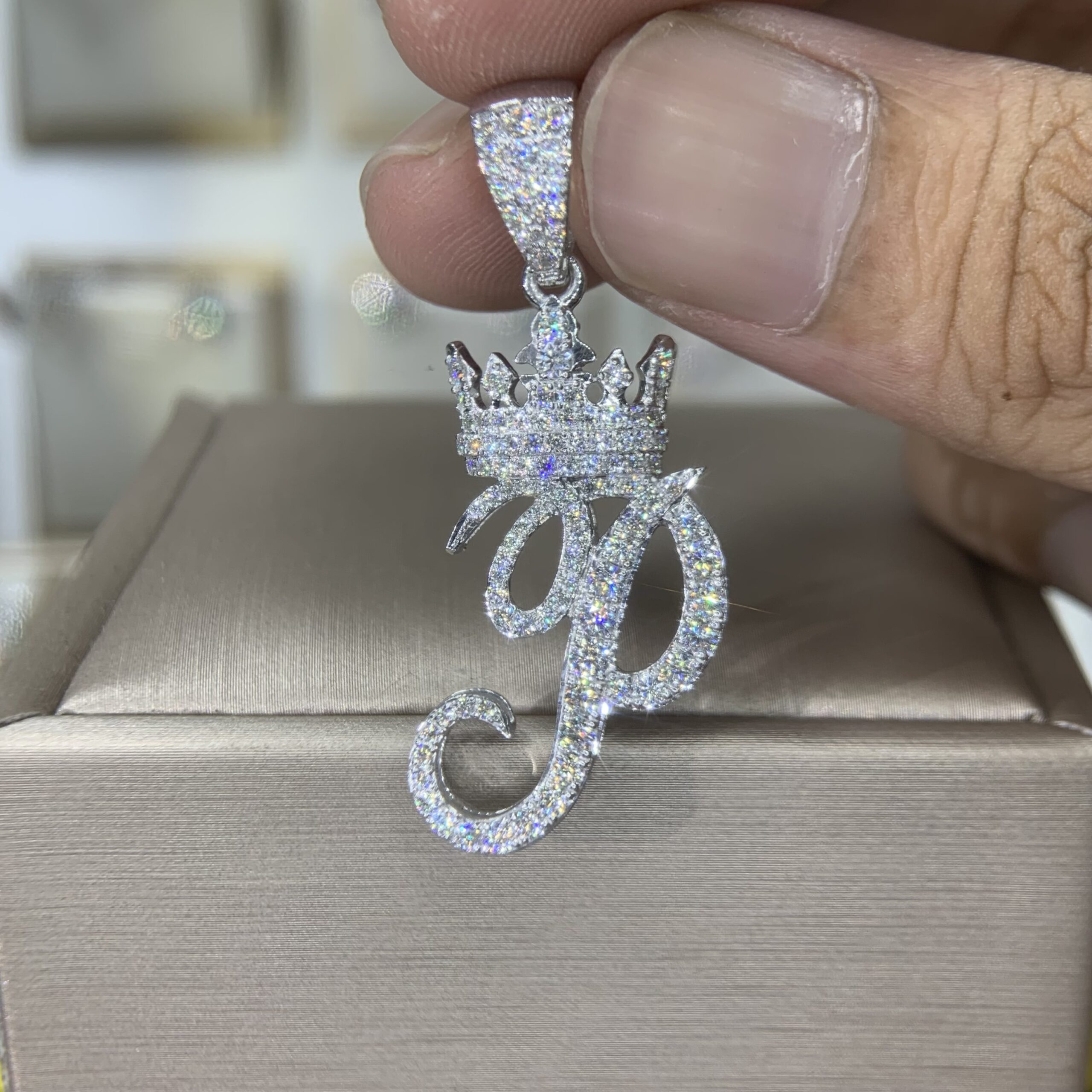 Mặt dây chuyền kim cương Moissanite GRA chữ P (M610014)