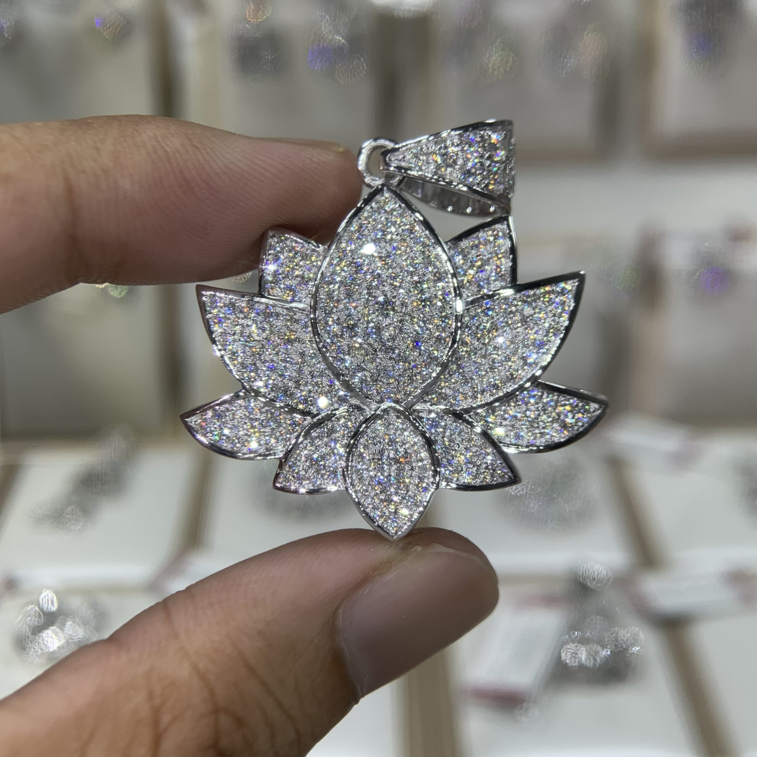 Mặt dây chuyền kim cương Moissanite GRA hoa sen (M920406) - Ảnh 2