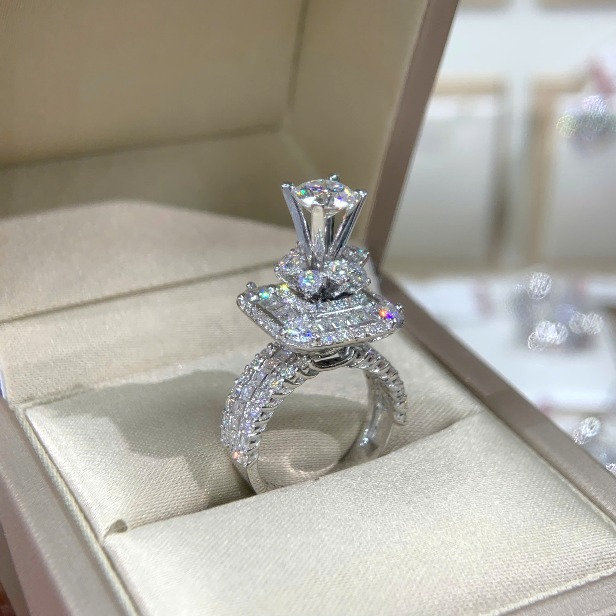 Nhẫn kim cương Moissanite GRA (N325074)