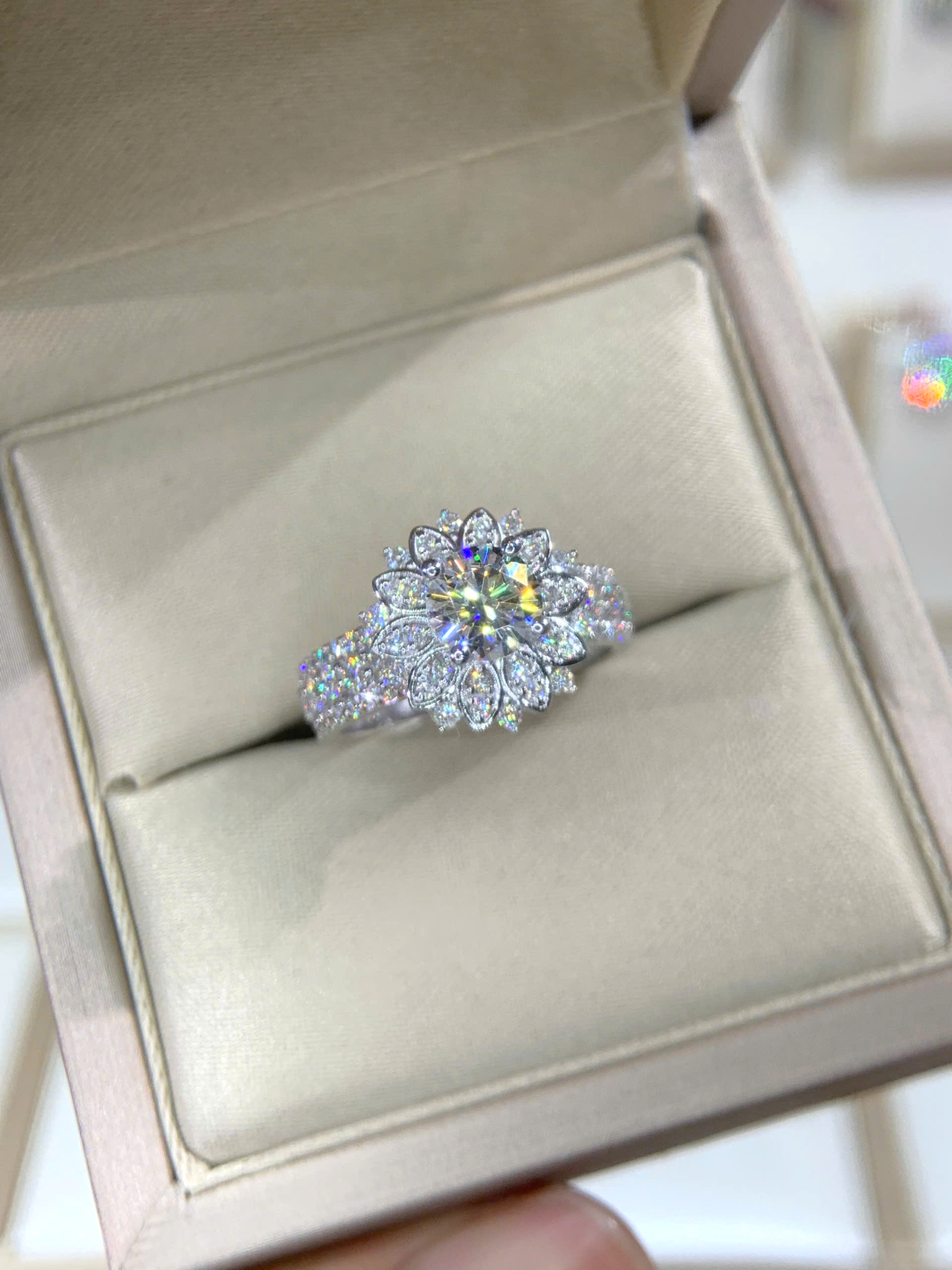 Nhẫn kim cương Moissanite GRA (N311957) - Ảnh 2