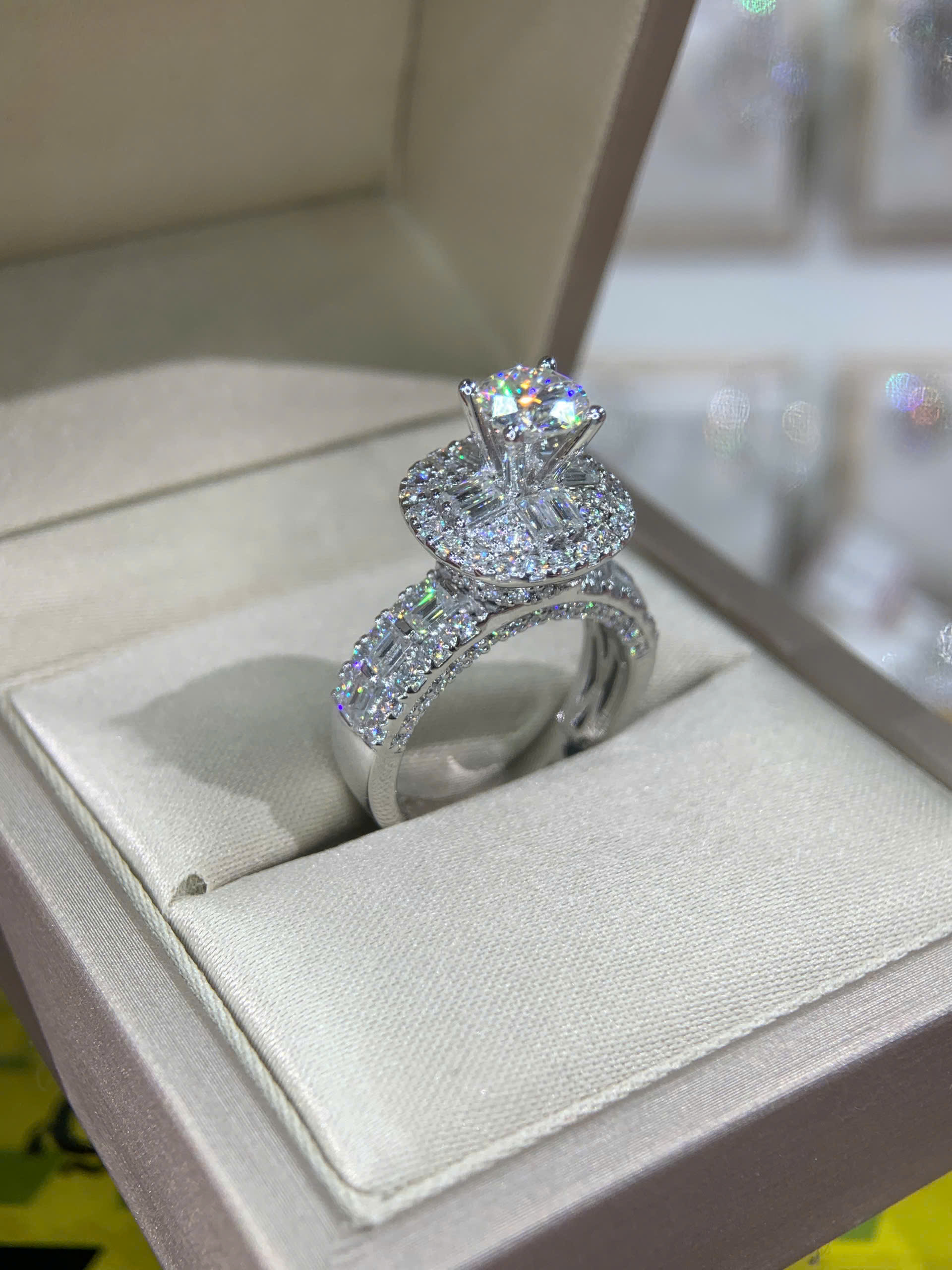 Nhẫn kim cương Moissanite GRA (N317694) - Ảnh 3