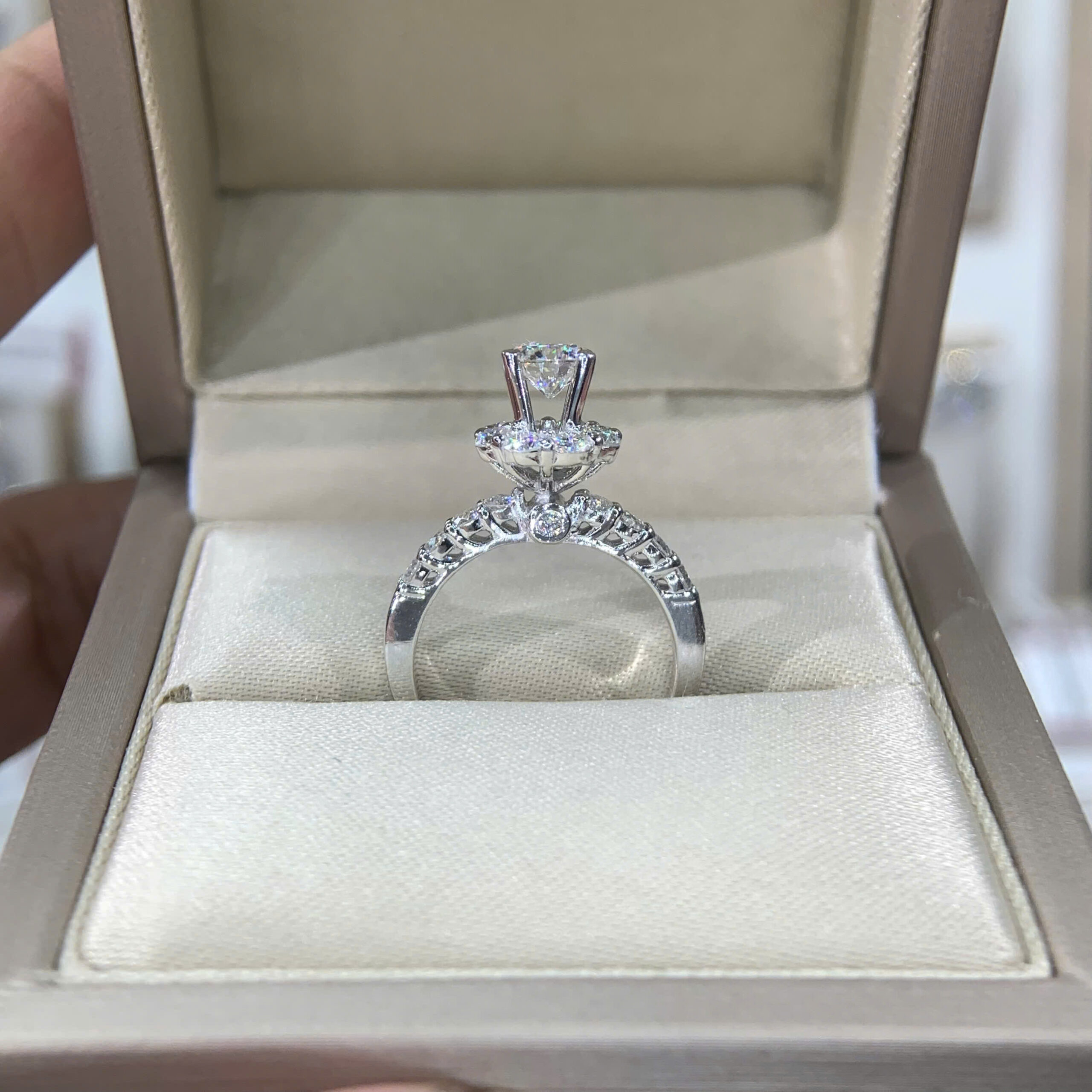 Nhẫn kim cương Moissanite GRA (N612154) - Ảnh 3