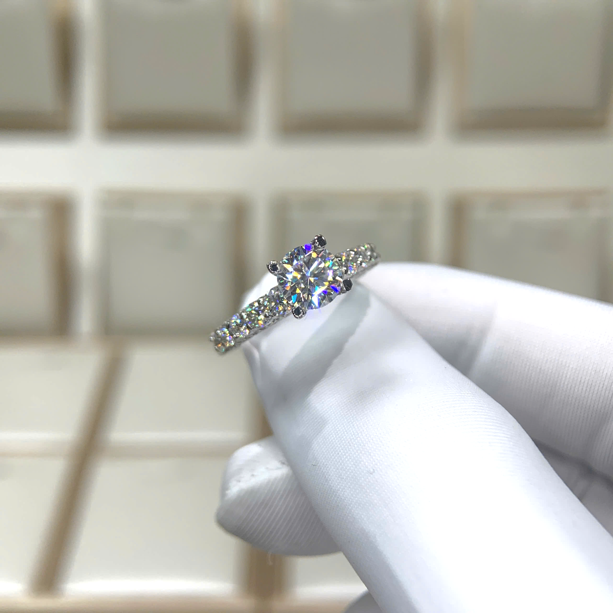 Nhẫn kim cương Moissanite GRA (N513079) - Ảnh 4