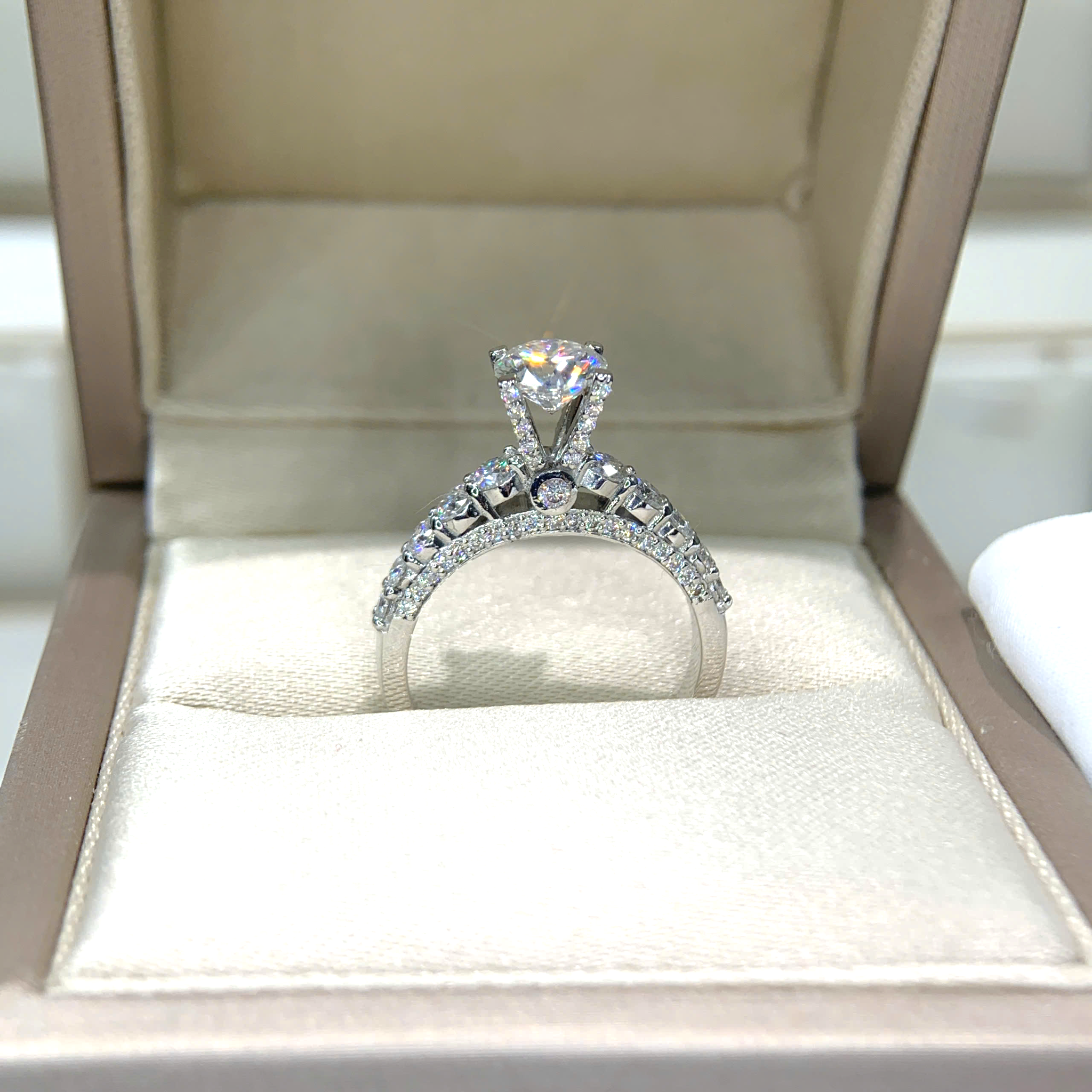 Nhẫn kim cương Moissanite GRA (N513079) - Ảnh 2
