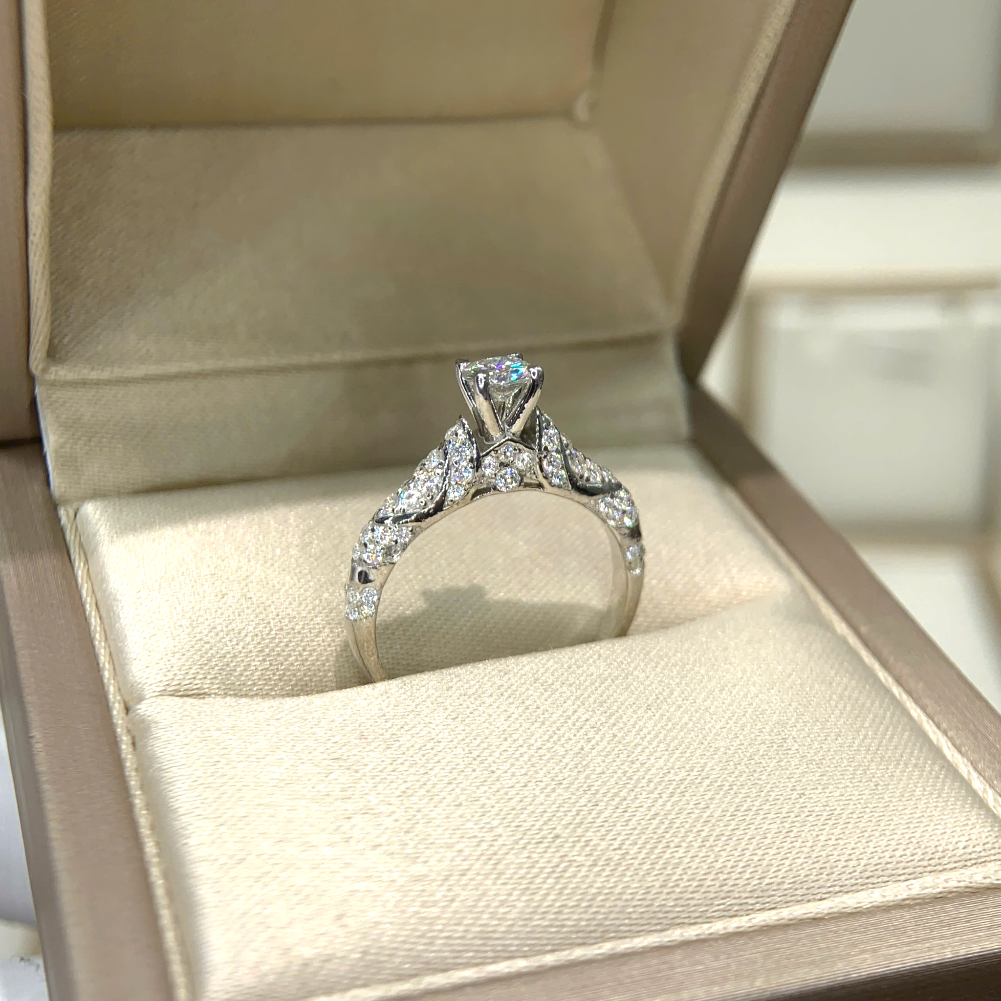 Nhẫn kim cương Moissanite GRA (N211954) - Ảnh 4