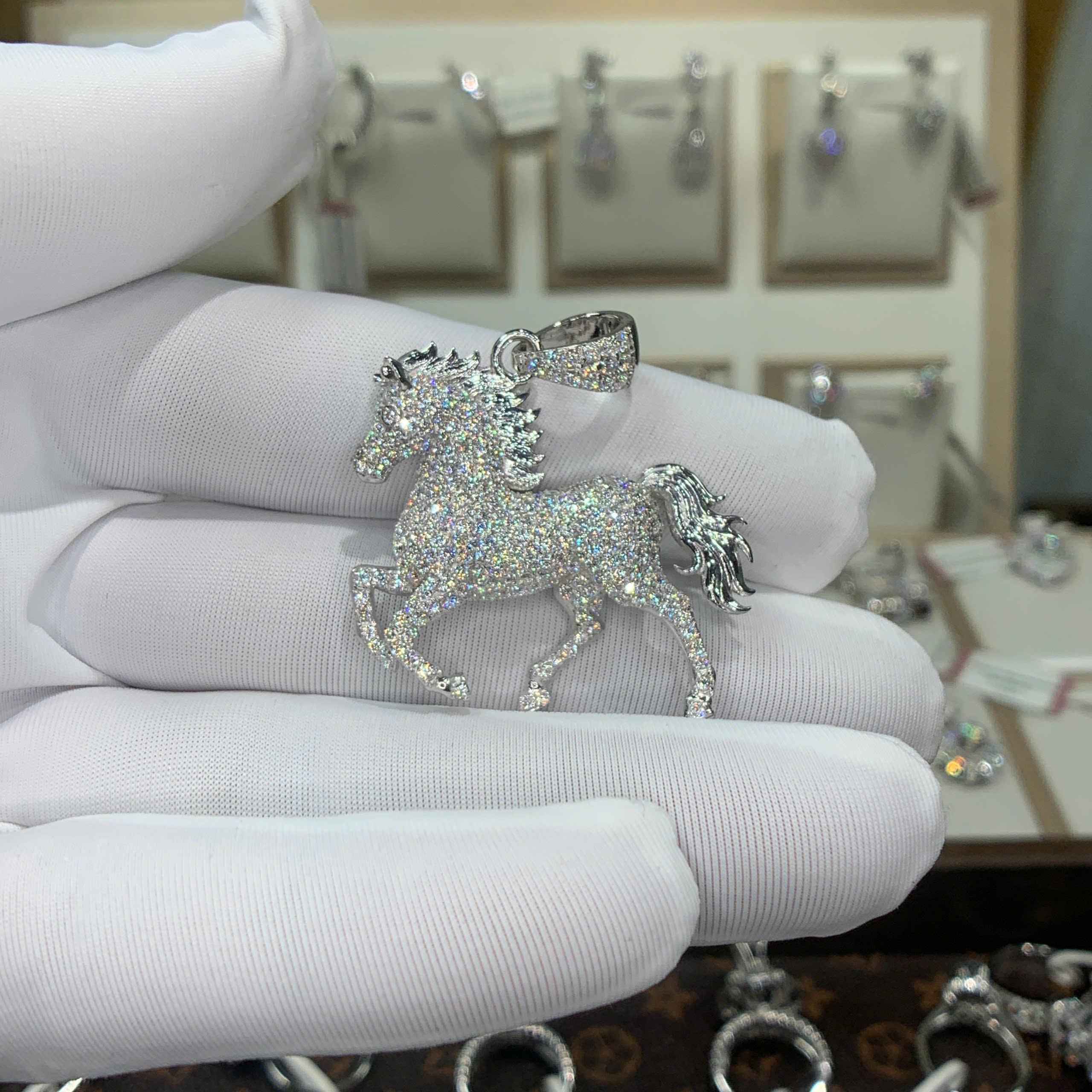 Mặt dây chuyền kim cương Moissanite GRA tuổi Ngọ (M621107) - Ảnh 4