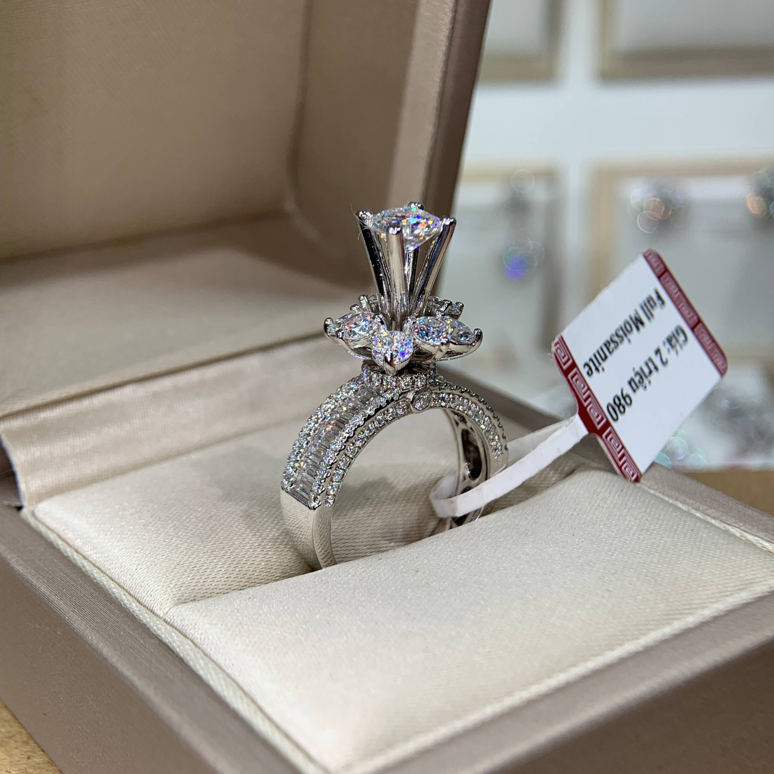 Nhẫn kim cương Moissanite GRA (N621887)