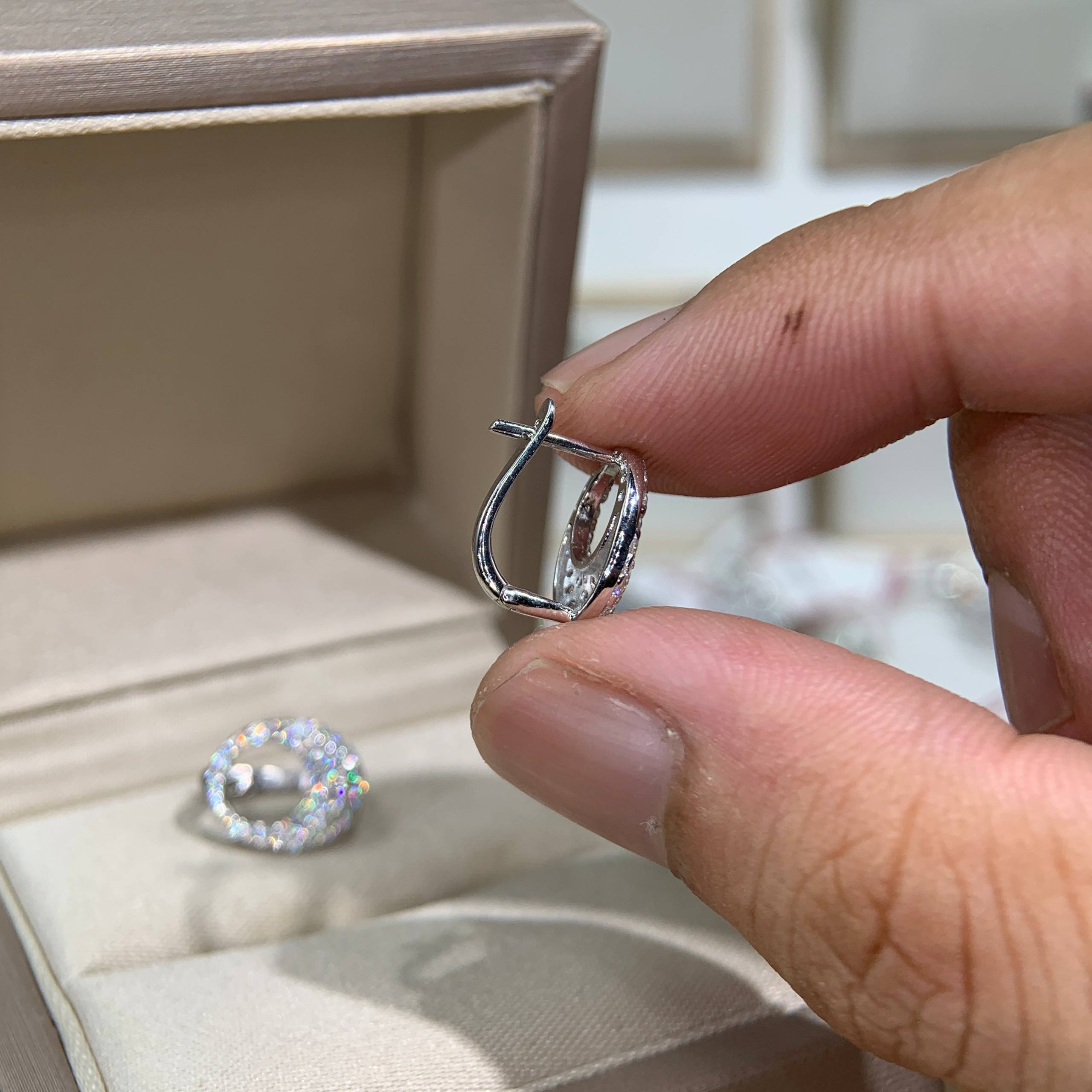 Bông tai kim cương Moissanite GRA (Y51) - Ảnh 4