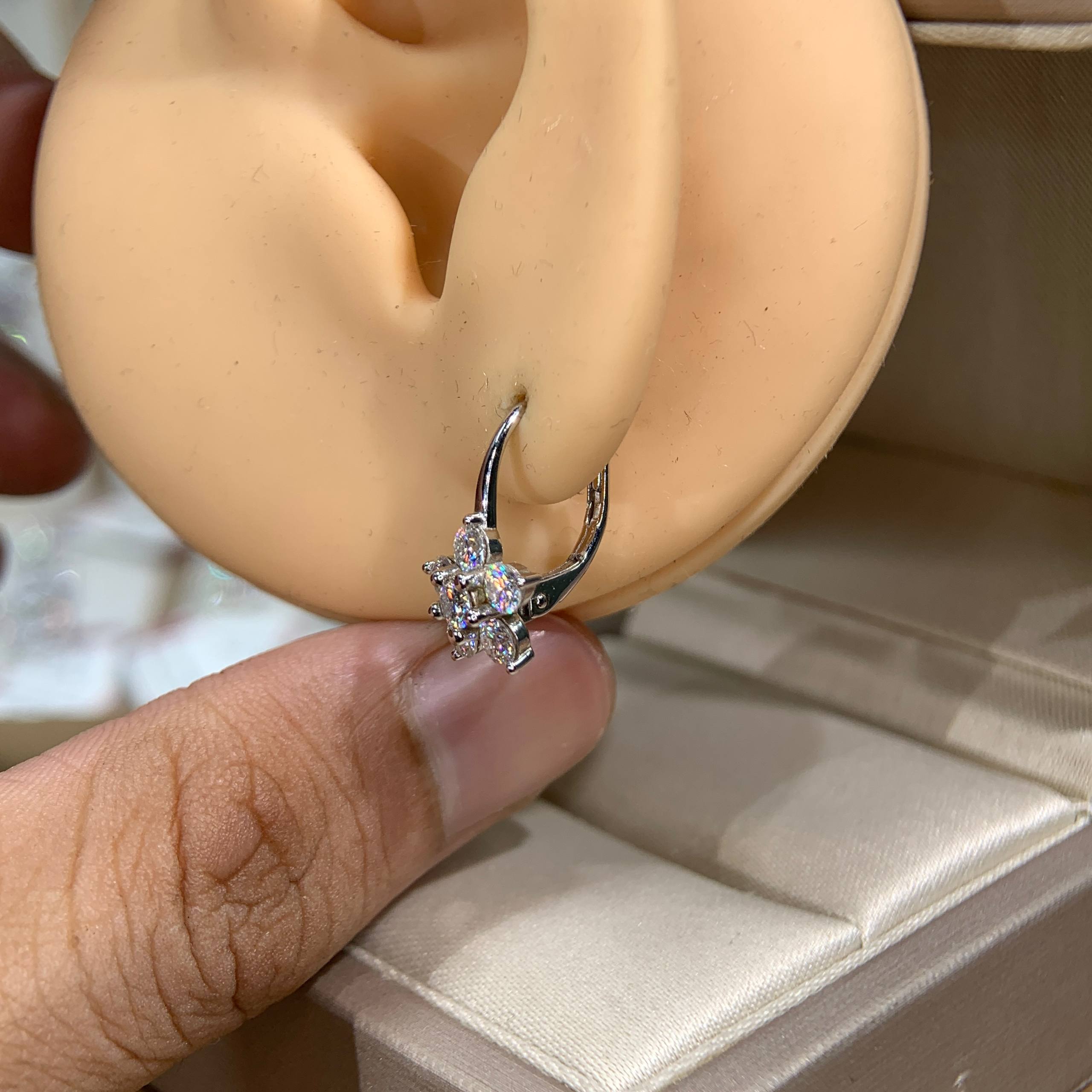 Bông tai kim cương Moissanite GRA (Y43) - Ảnh 3