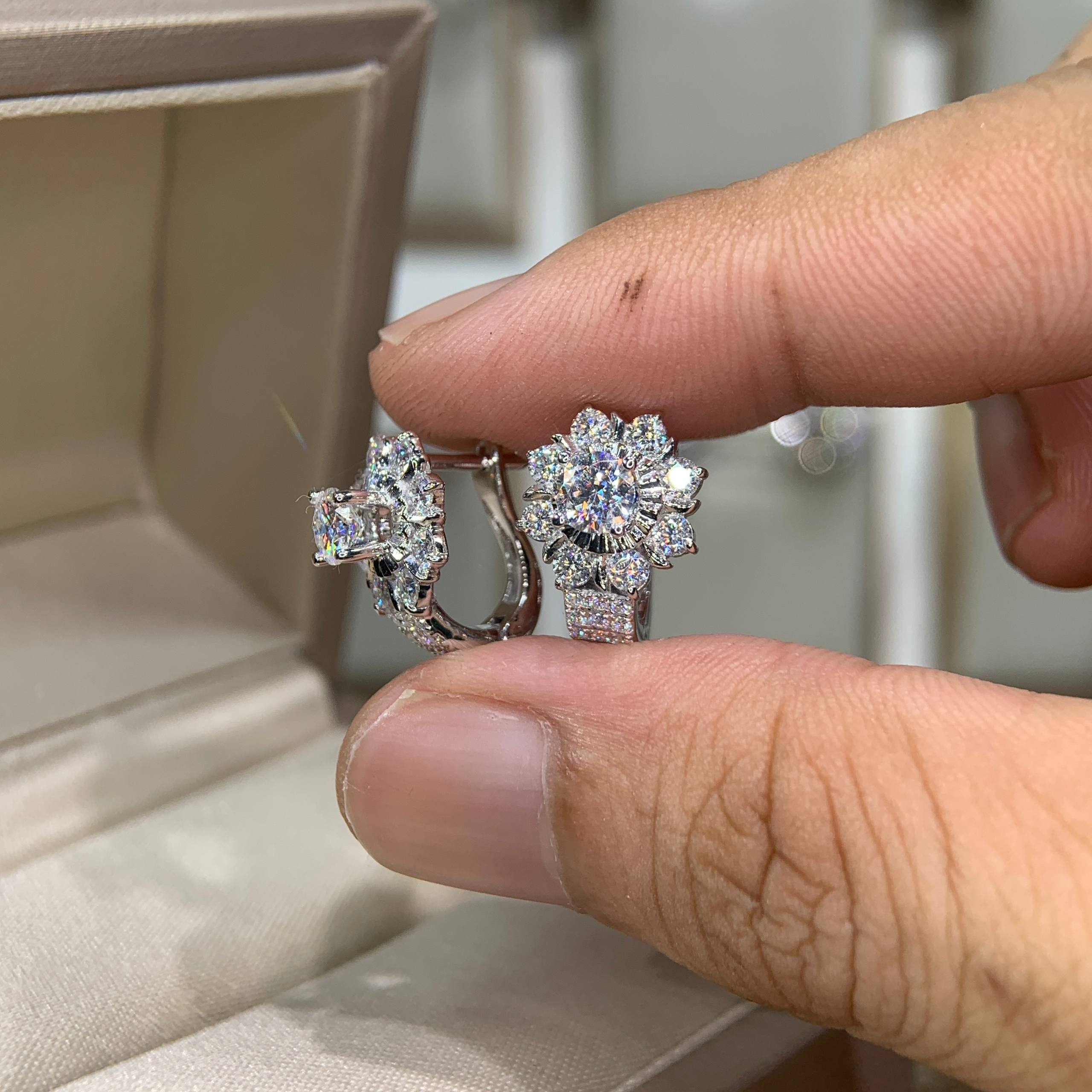 Bông tai kim cương Moissanite GRA (A244) - Ảnh 5