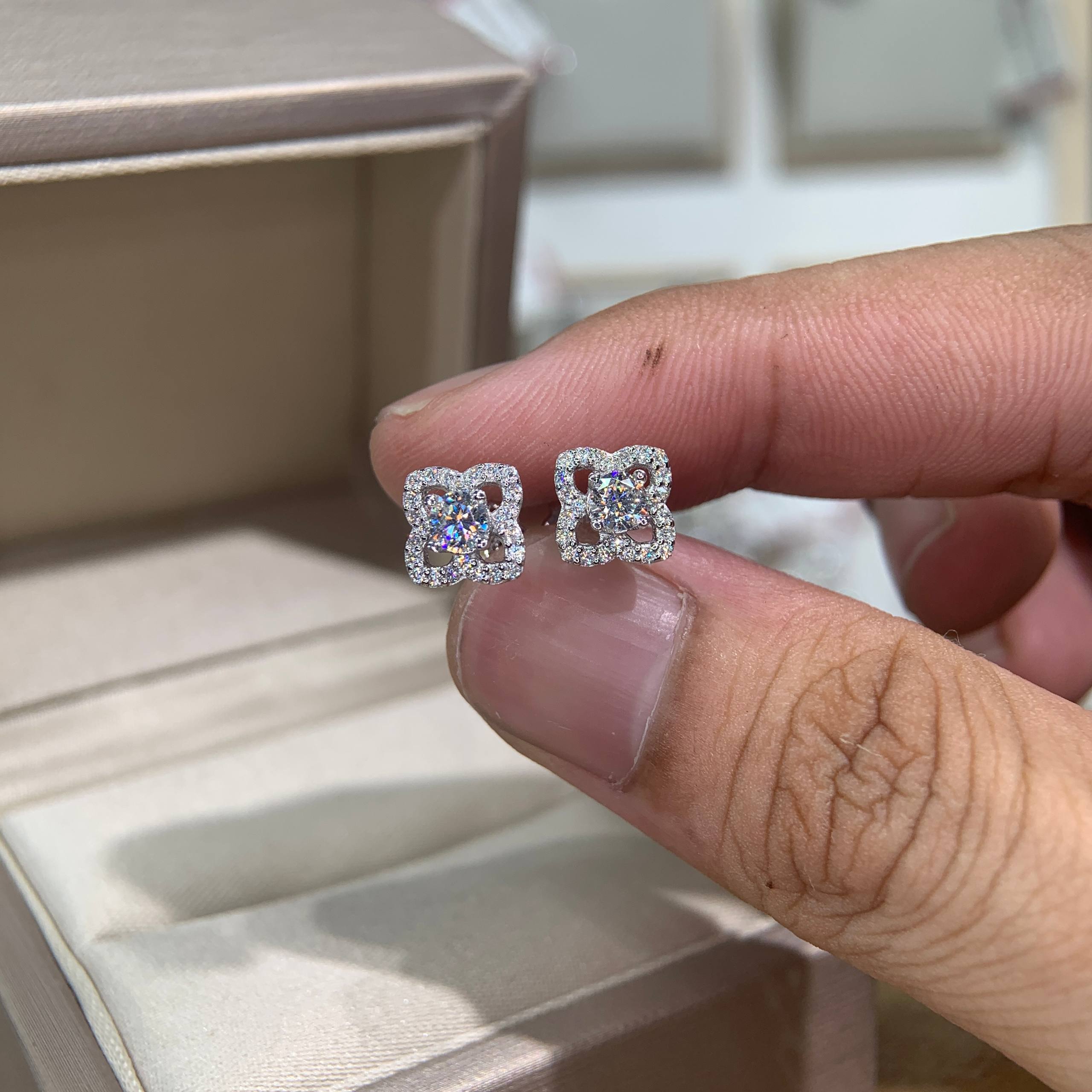 Bông tai kim cương Moissanite GRA (P88)