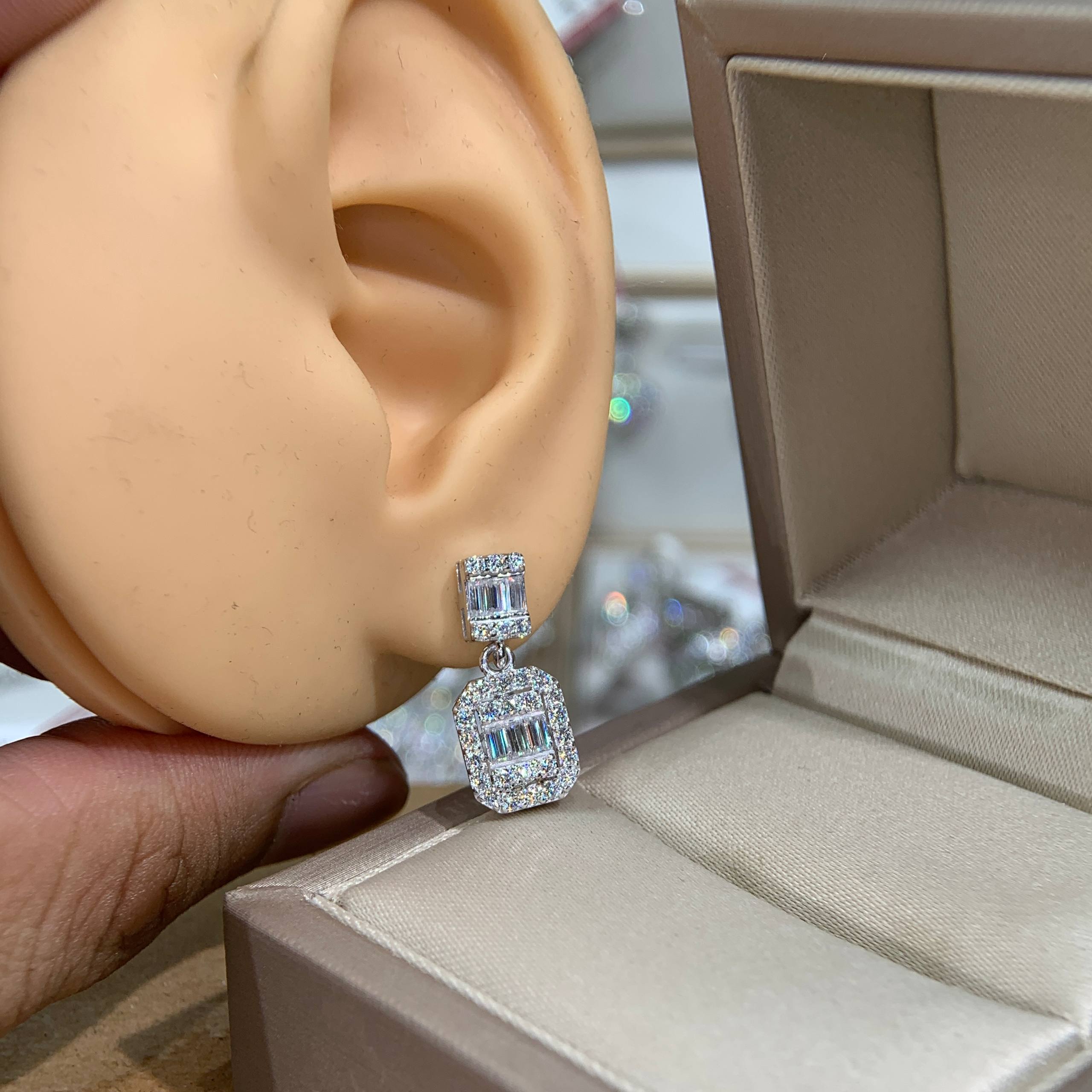 Bông tai kim cương Moissanite GRA (A485) - Ảnh 2