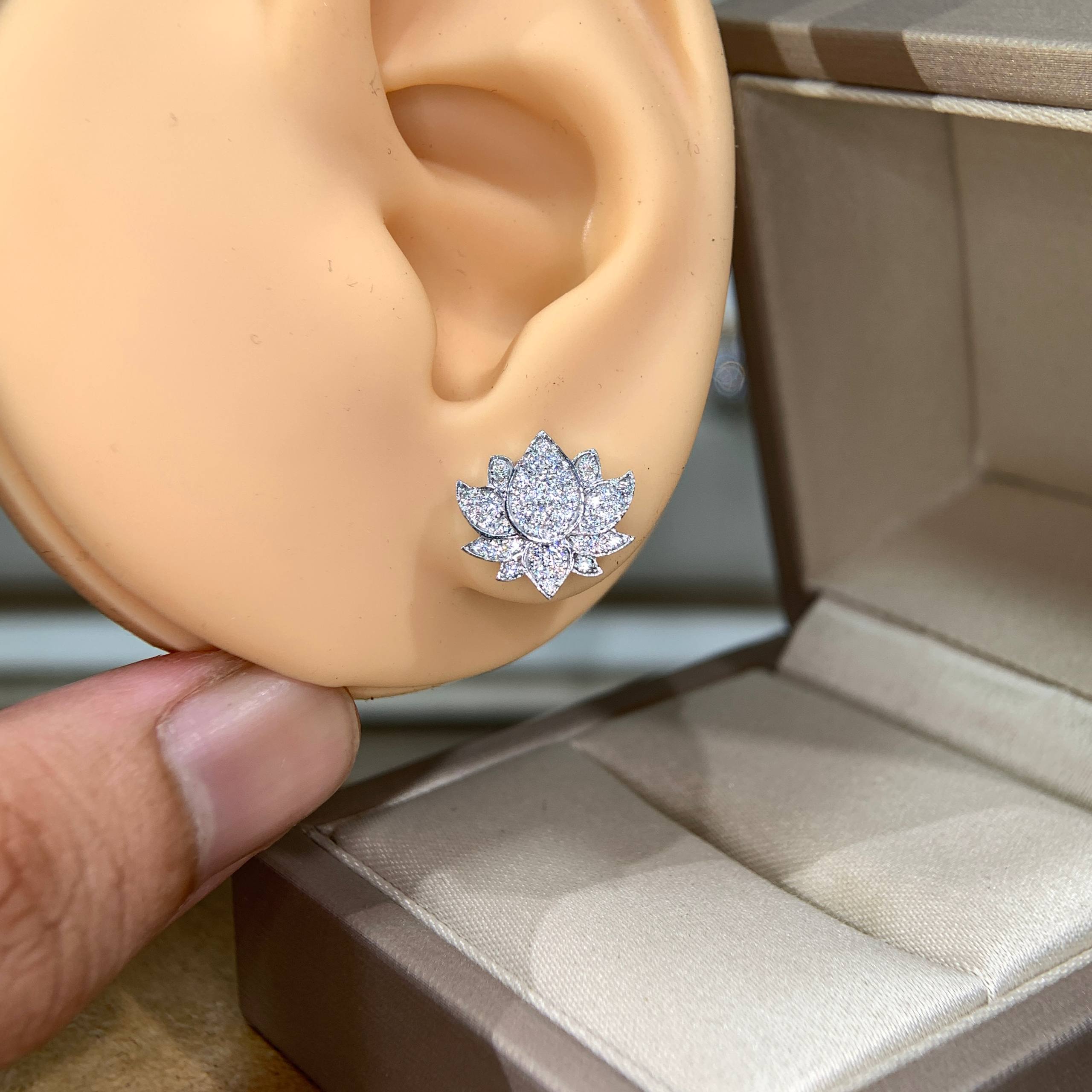 Bông tai kim cương Moissanite GRA (A024) - Ảnh 2
