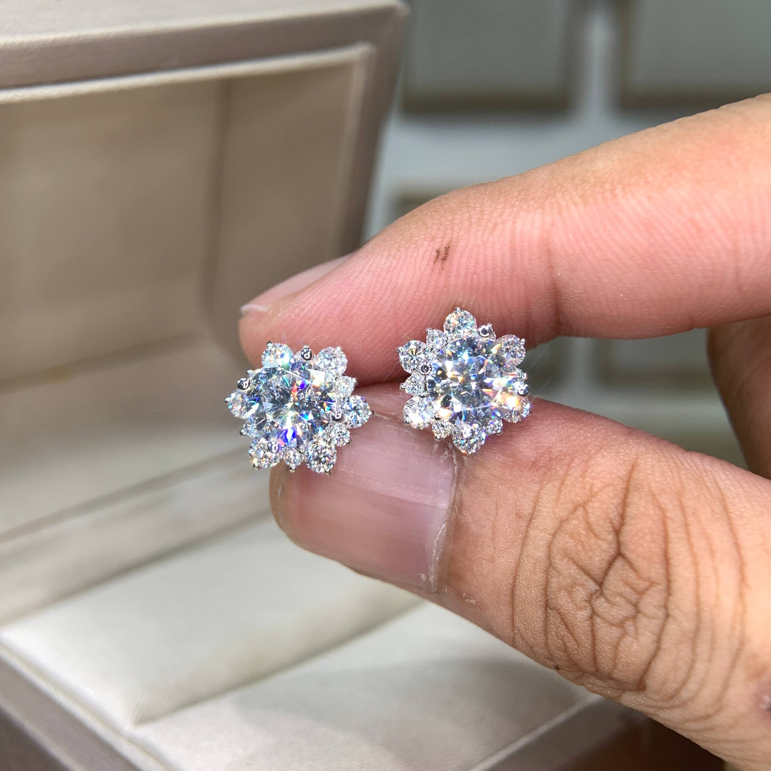 Bông tai kim cương Moissanite GRA (A130)