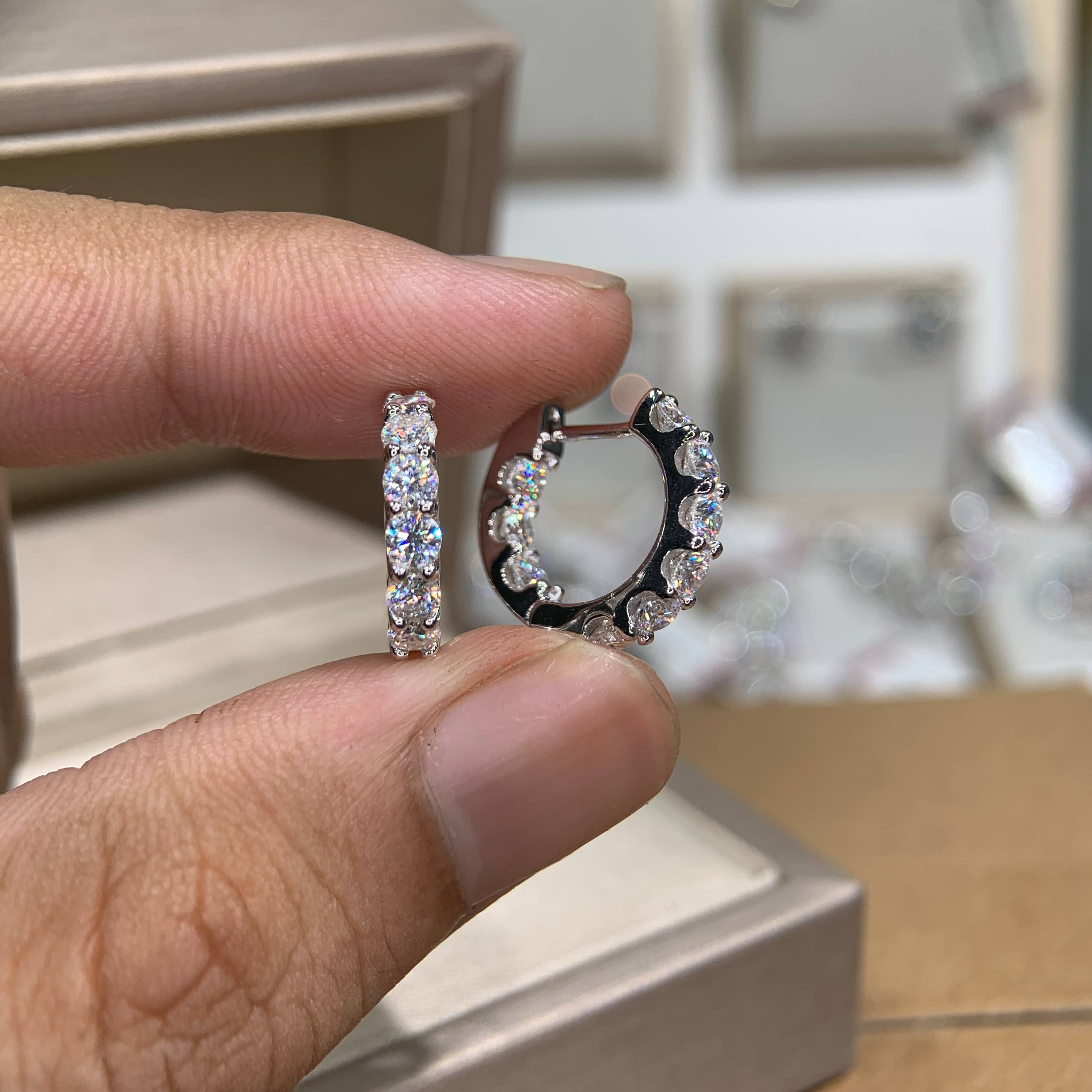 Bông tai kim cương Moissanite GRA (Y02)