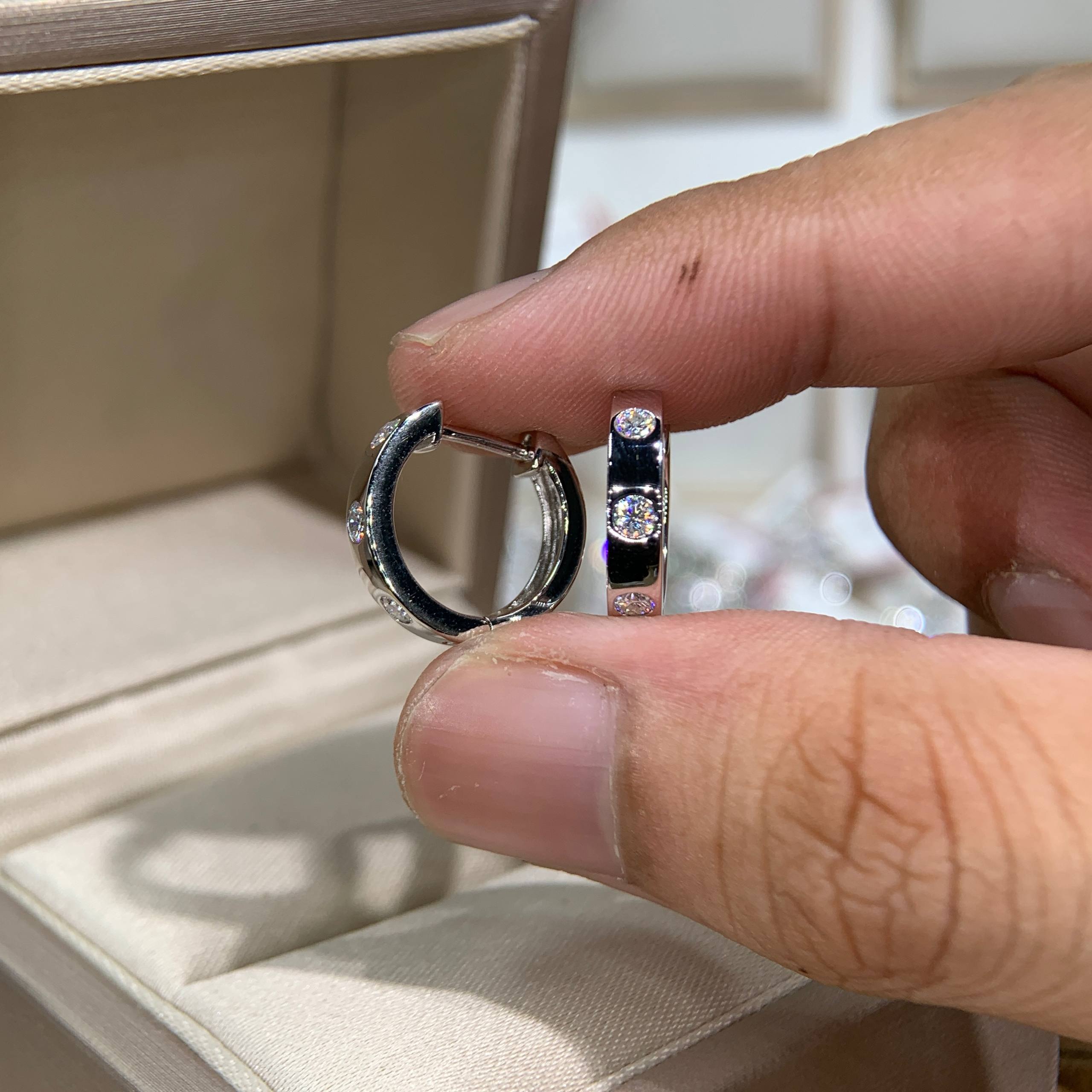 Bông tai kim cương Moissanite GRA (A060) - Ảnh 2
