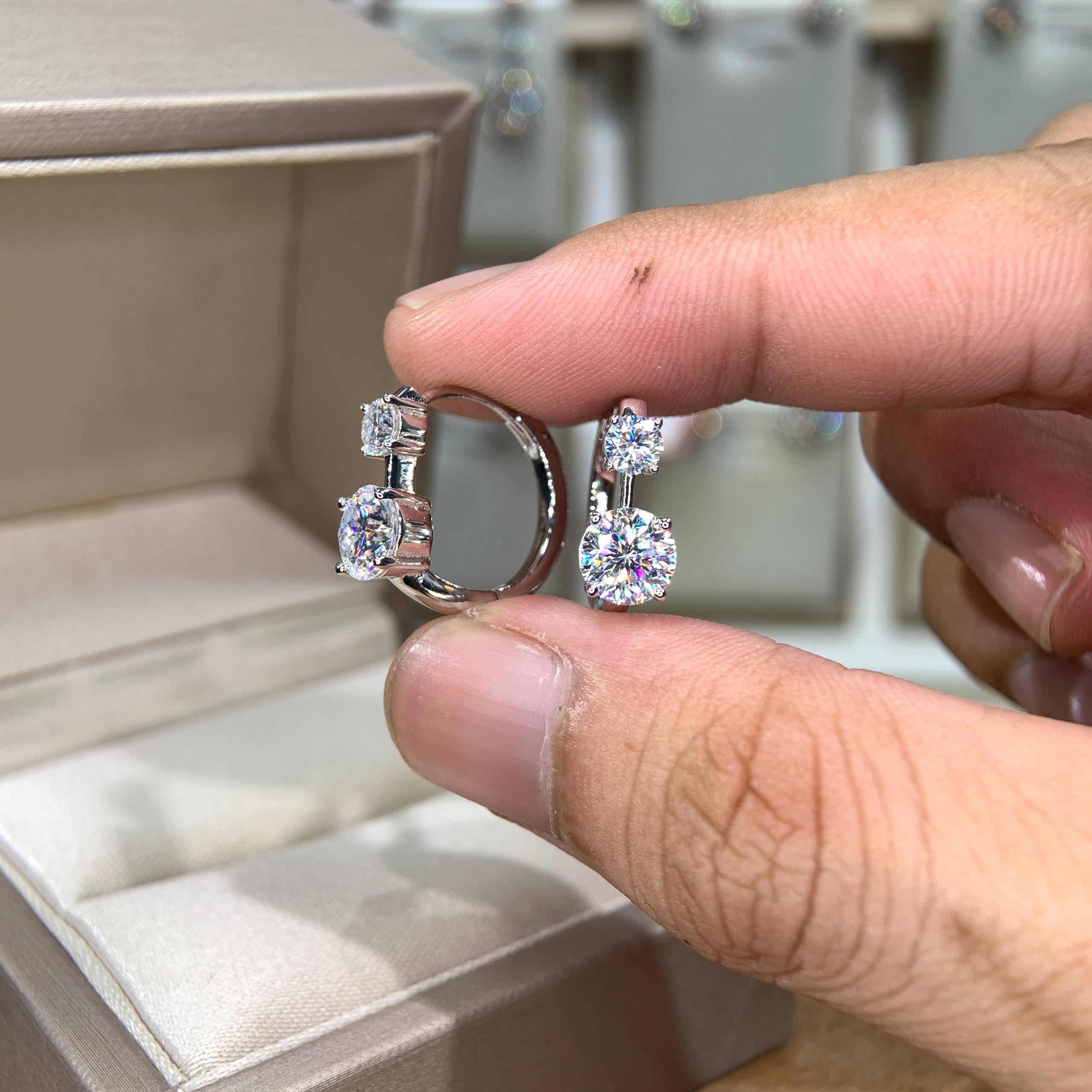 Bông tai kim cương Moissanite GRA (A020) - Ảnh 3