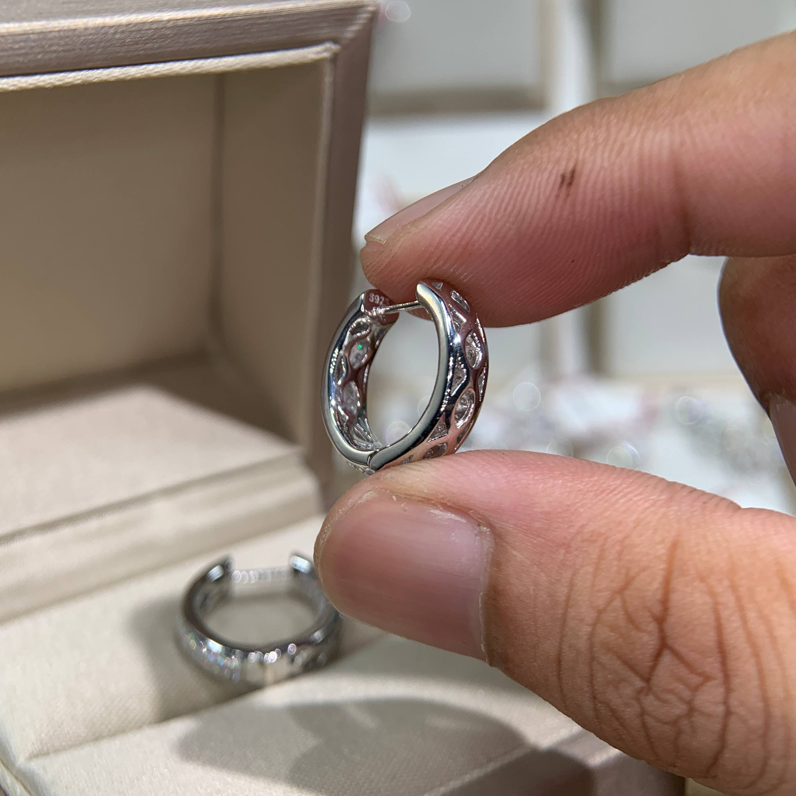 Bông tai kim cương Moissanite GRA (A043) - Ảnh 3