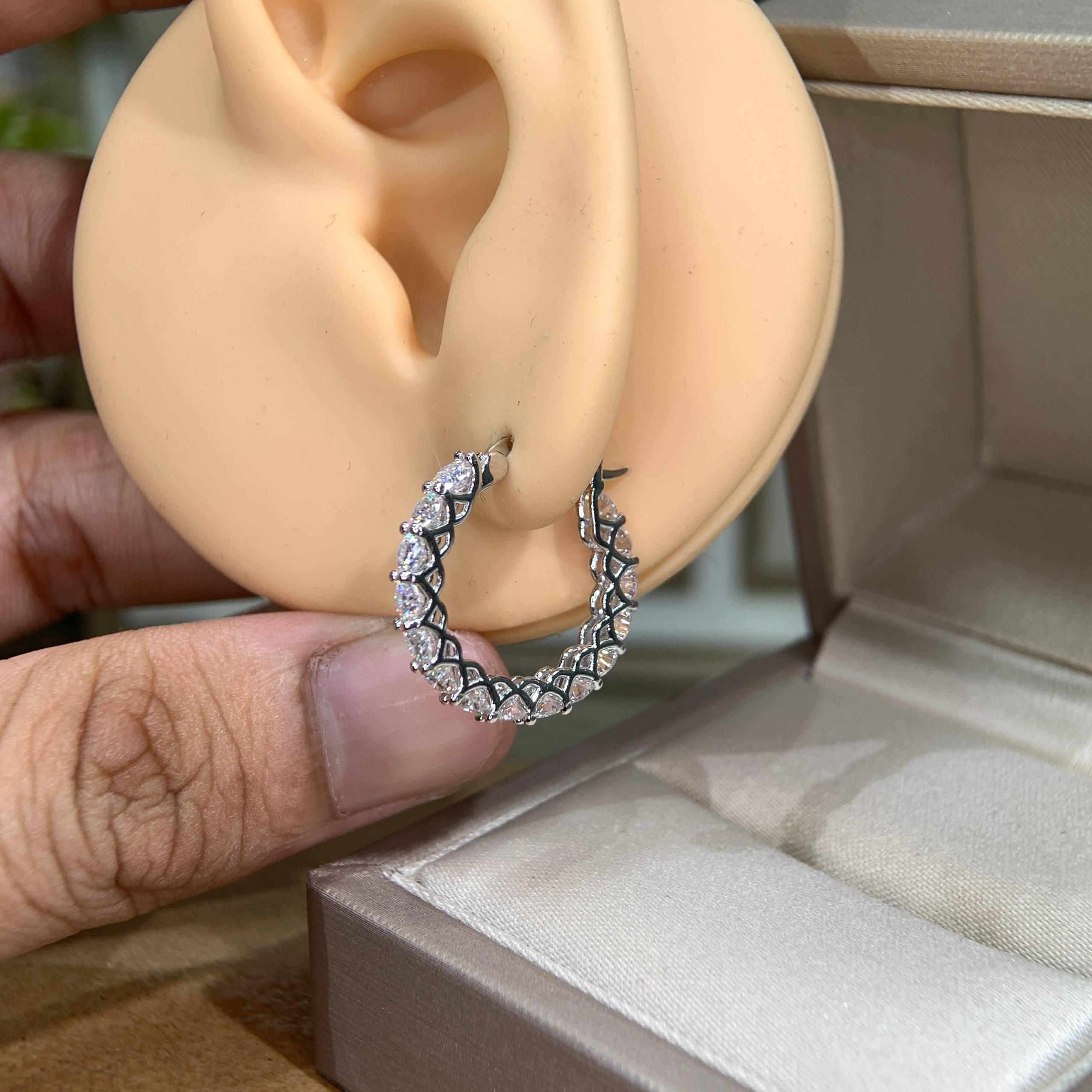 Bông tai kim cương Moissanite GRA (K80) - Ảnh 5