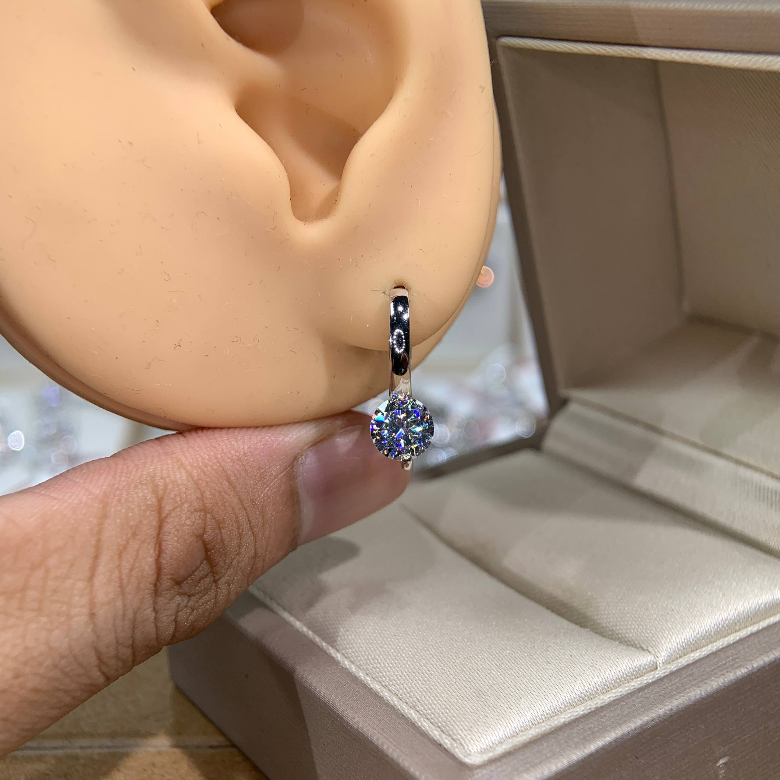 Bông tai kim cương Moissanite GRA (K73) - Ảnh 4