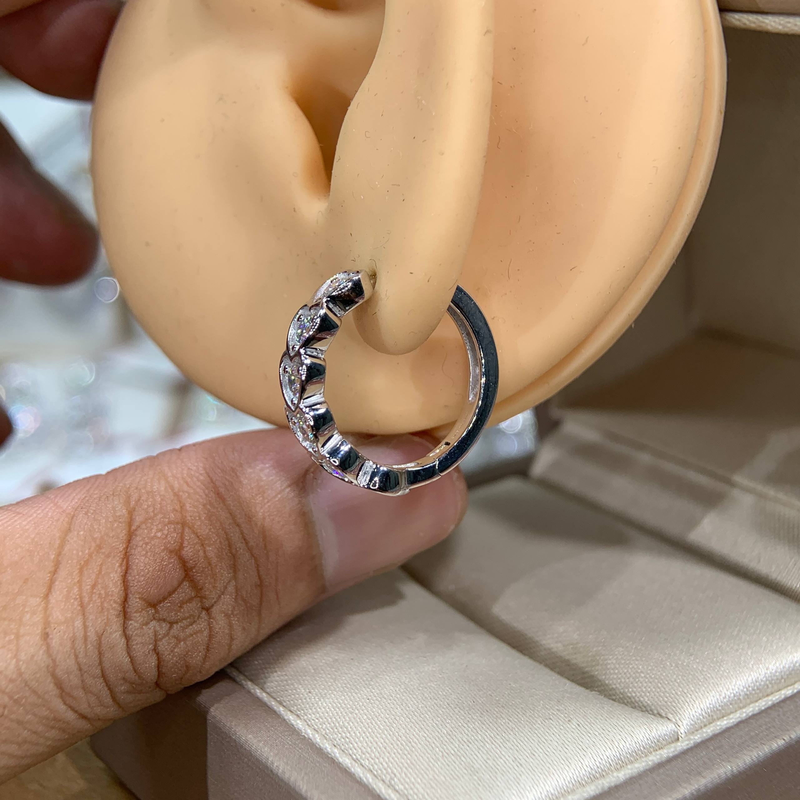 Bông tai kim cương Moissanite GRA (A174) - Ảnh 3