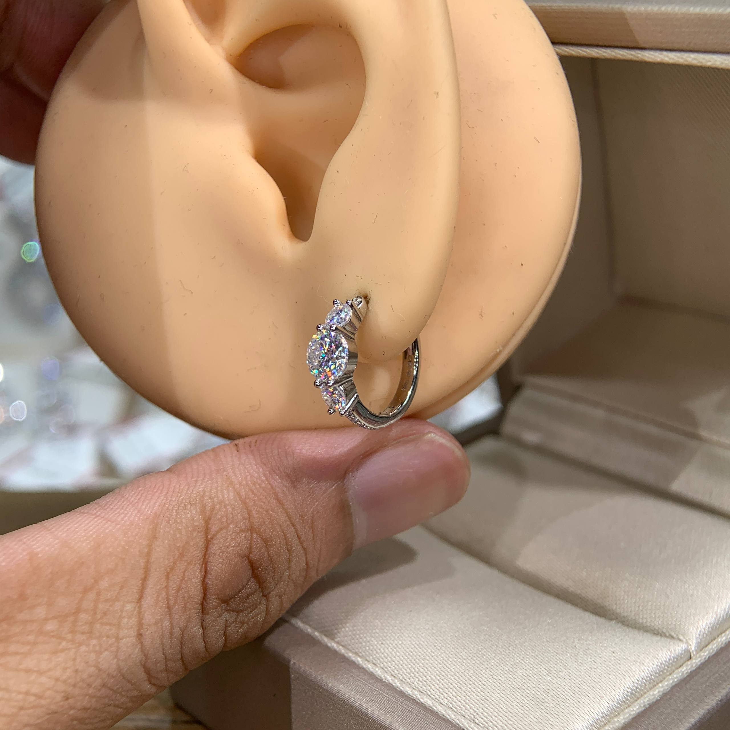 Bông tai kim cương Moissanite GRA (Y41) - Ảnh 2