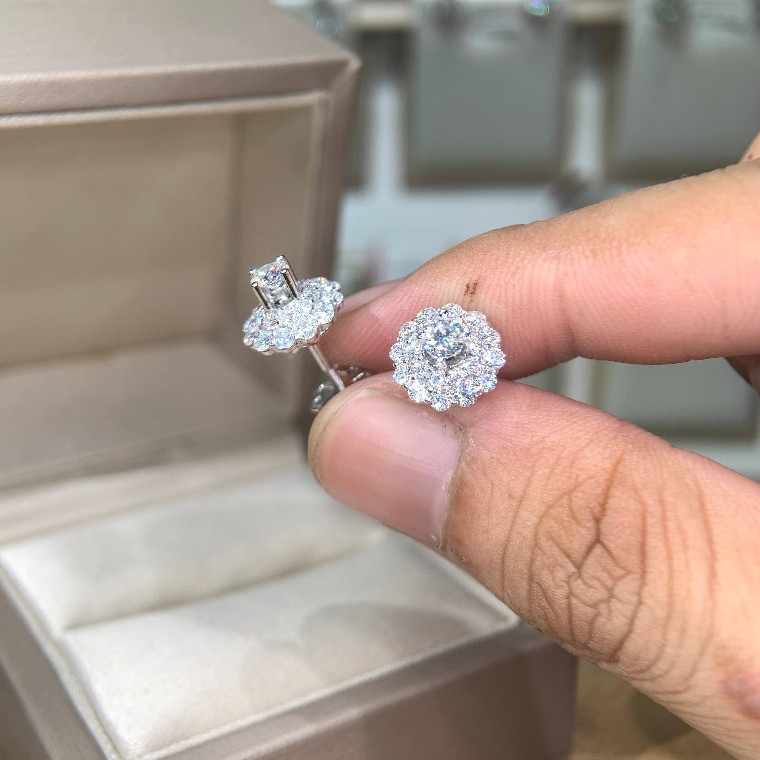 Bông tai kim cương Moissanite GRA (A119) - Ảnh 3