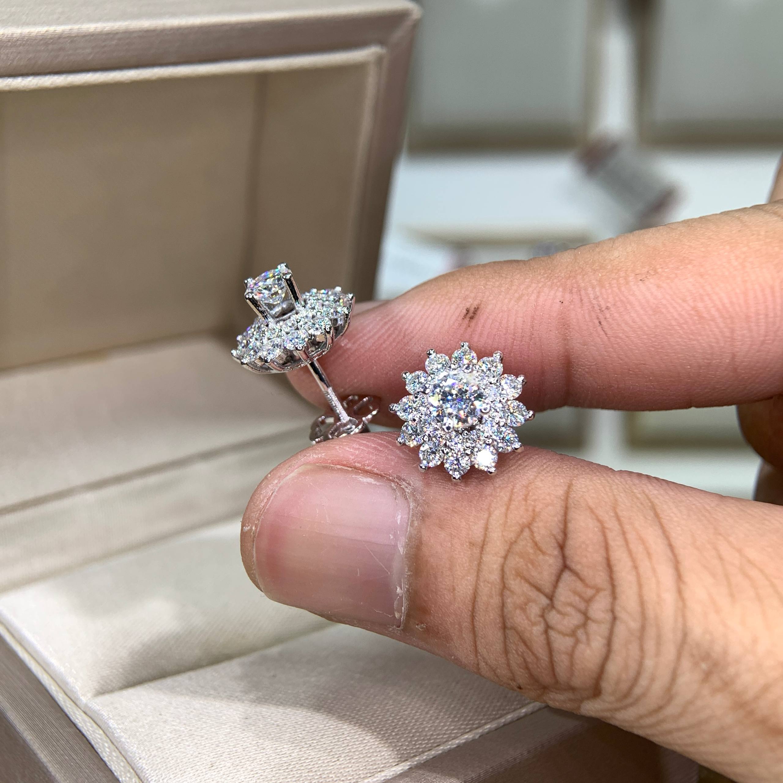 Bông tai kim cương Moissanite GRA (A218) - Ảnh 4