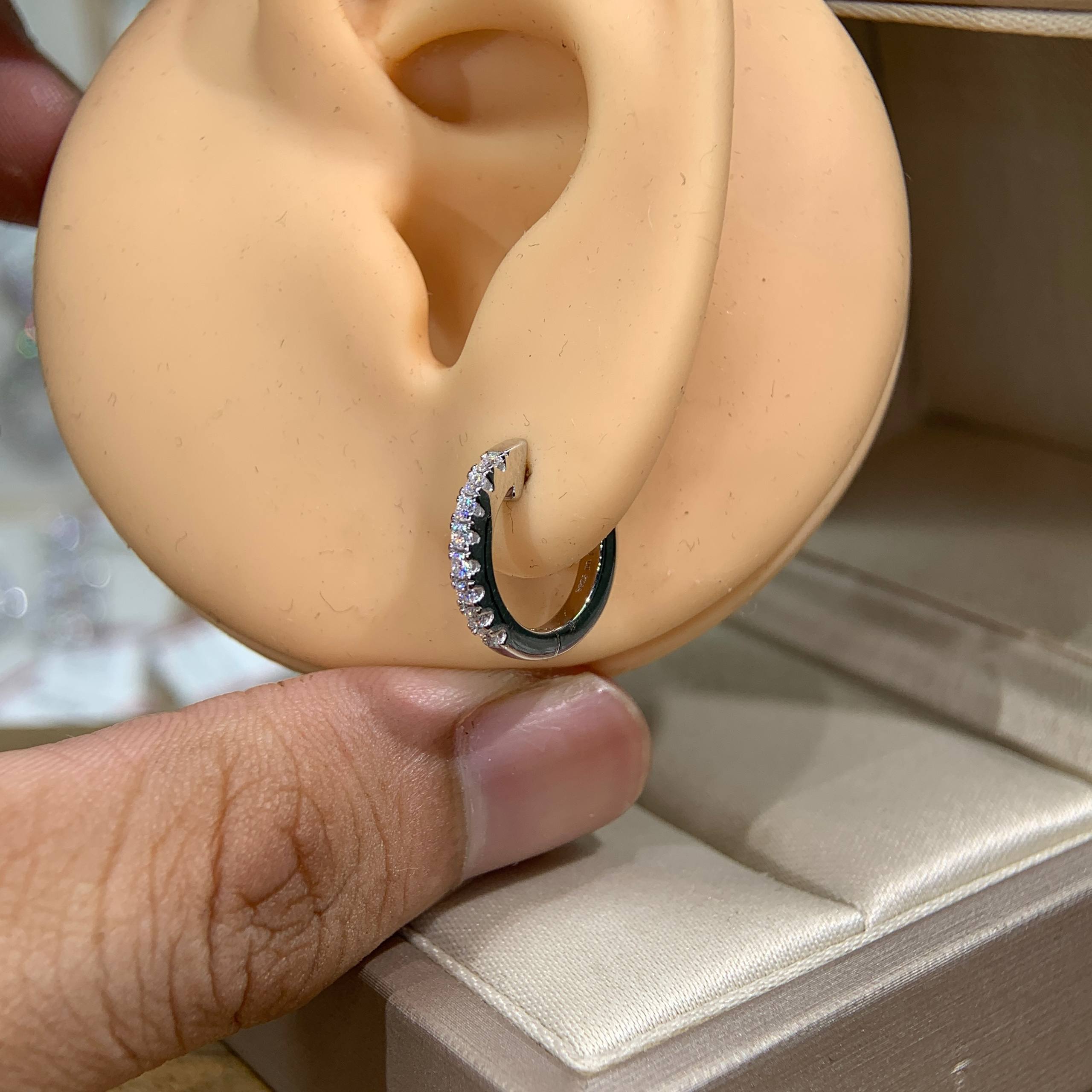 Bông tai kim cương Moissanite GRA (Z40) - Ảnh 2