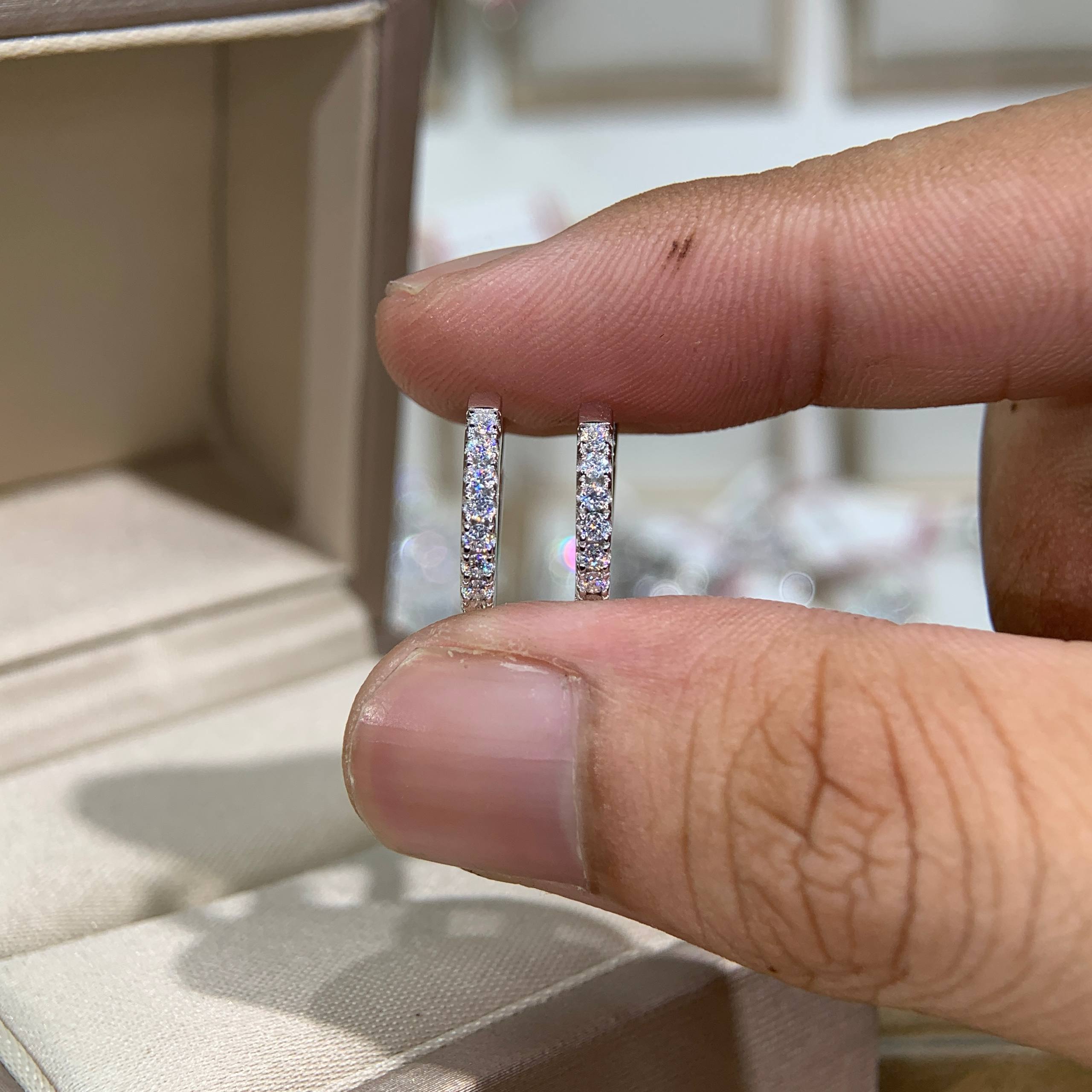 Bông tai kim cương Moissanite GRA (Z40) - Ảnh 3
