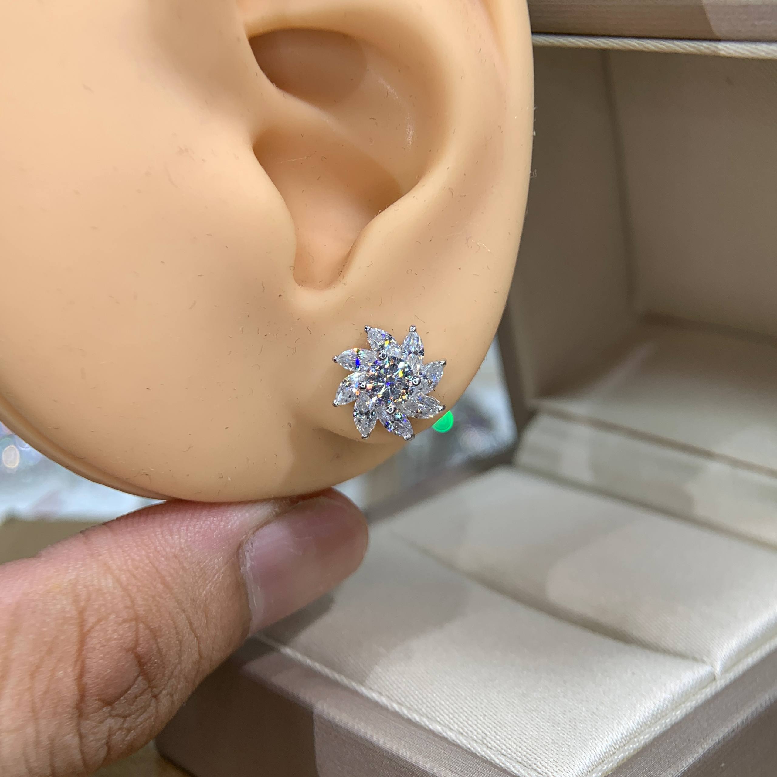 Bông tai kim cương Moissanite GRA (A321) - Ảnh 4