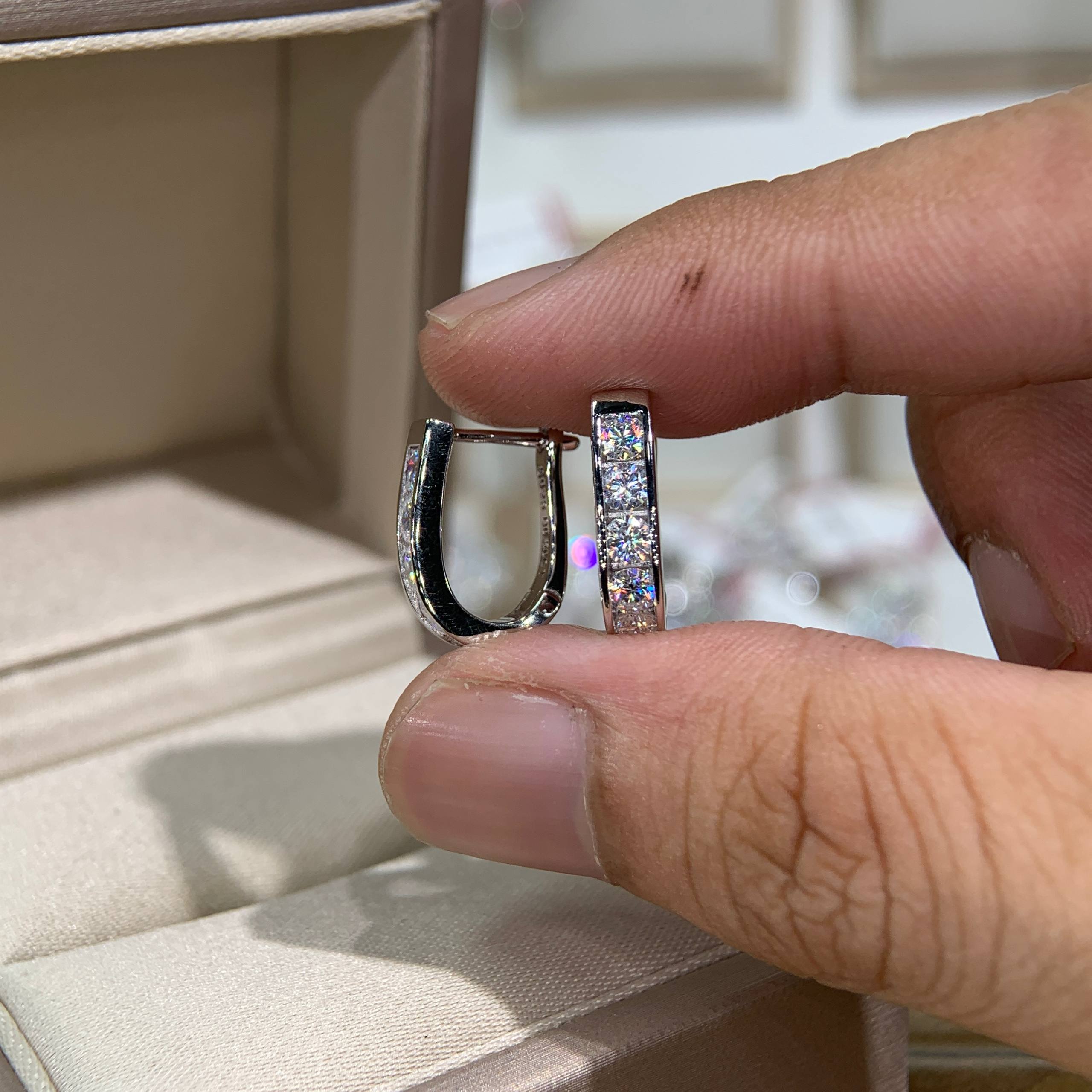 Bông tai kim cương Moissanite GRA (P73)