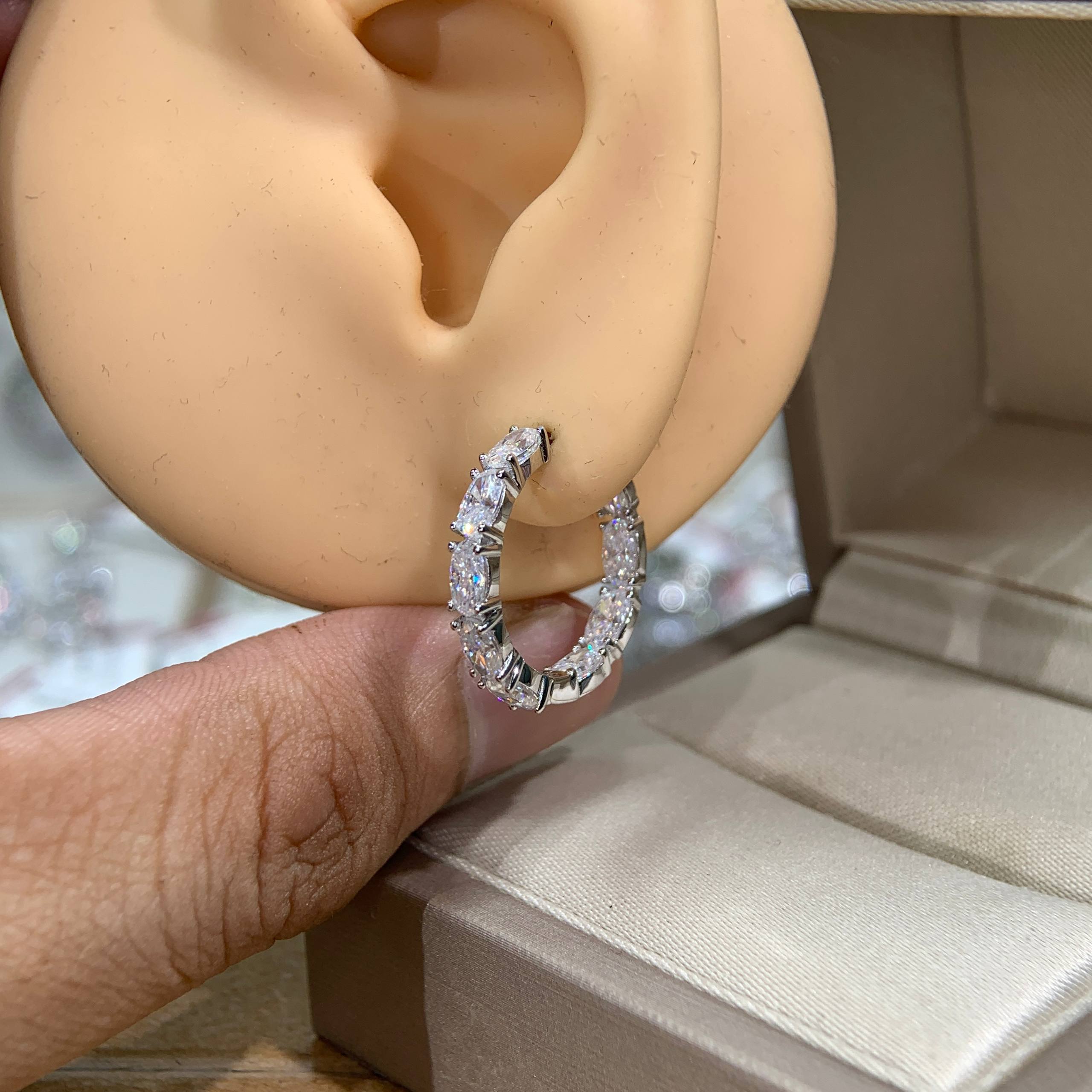 Bông tai kim cương Moissanite GRA (A785)
