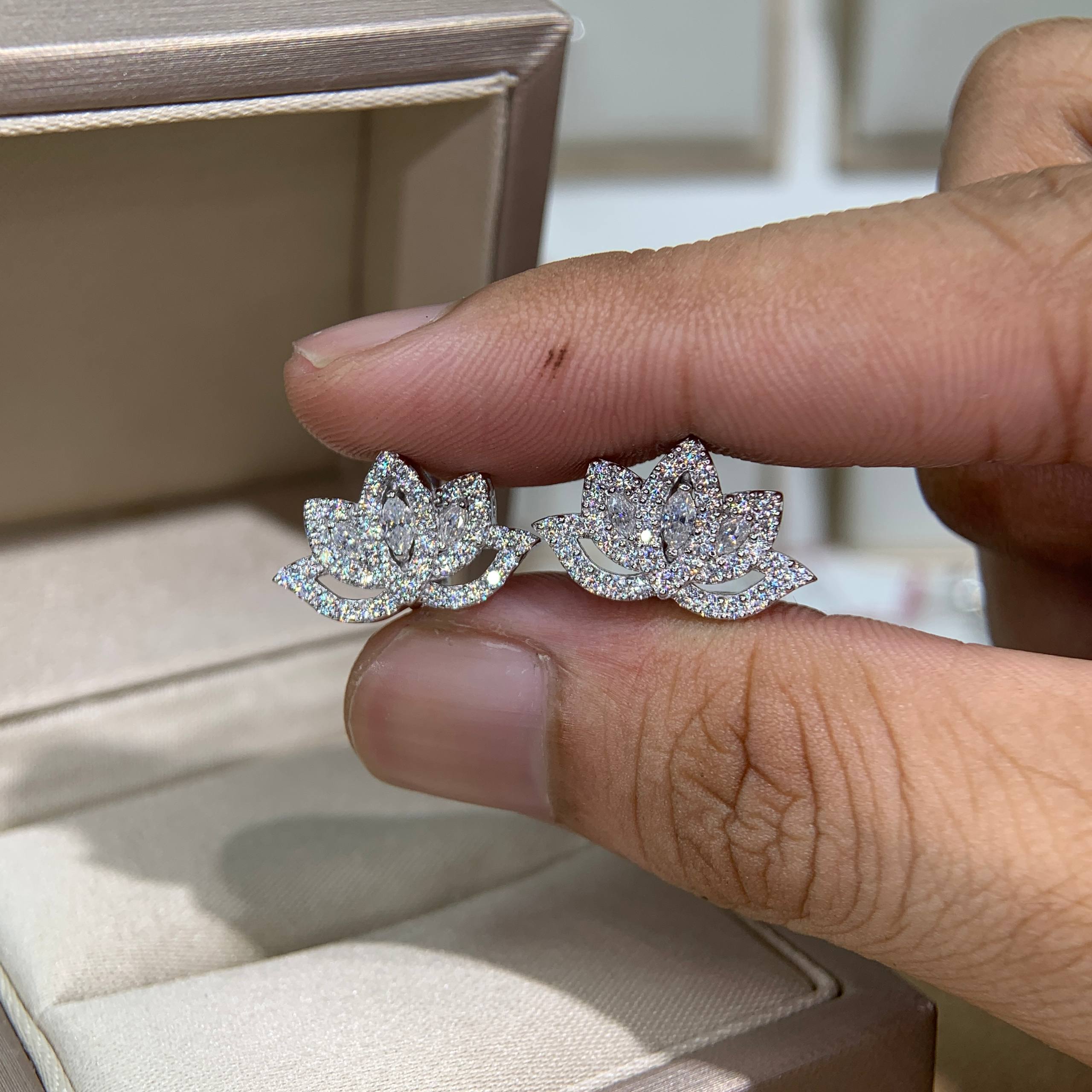 Bông tai kim cương Moissanite GRA (A105)