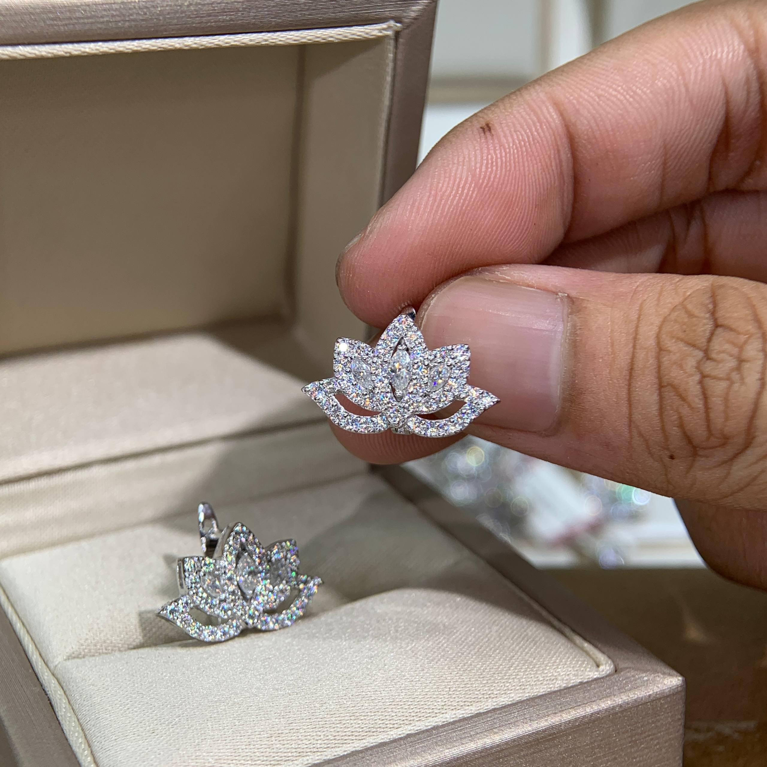Bông tai kim cương Moissanite GRA (A105) - Ảnh 2
