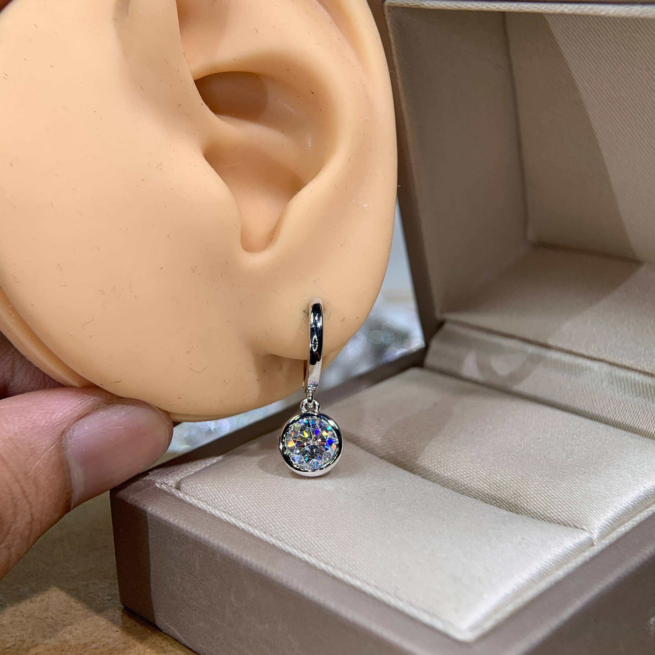 Bông tai kim cương Moissanite GRA (A039) - Ảnh 4