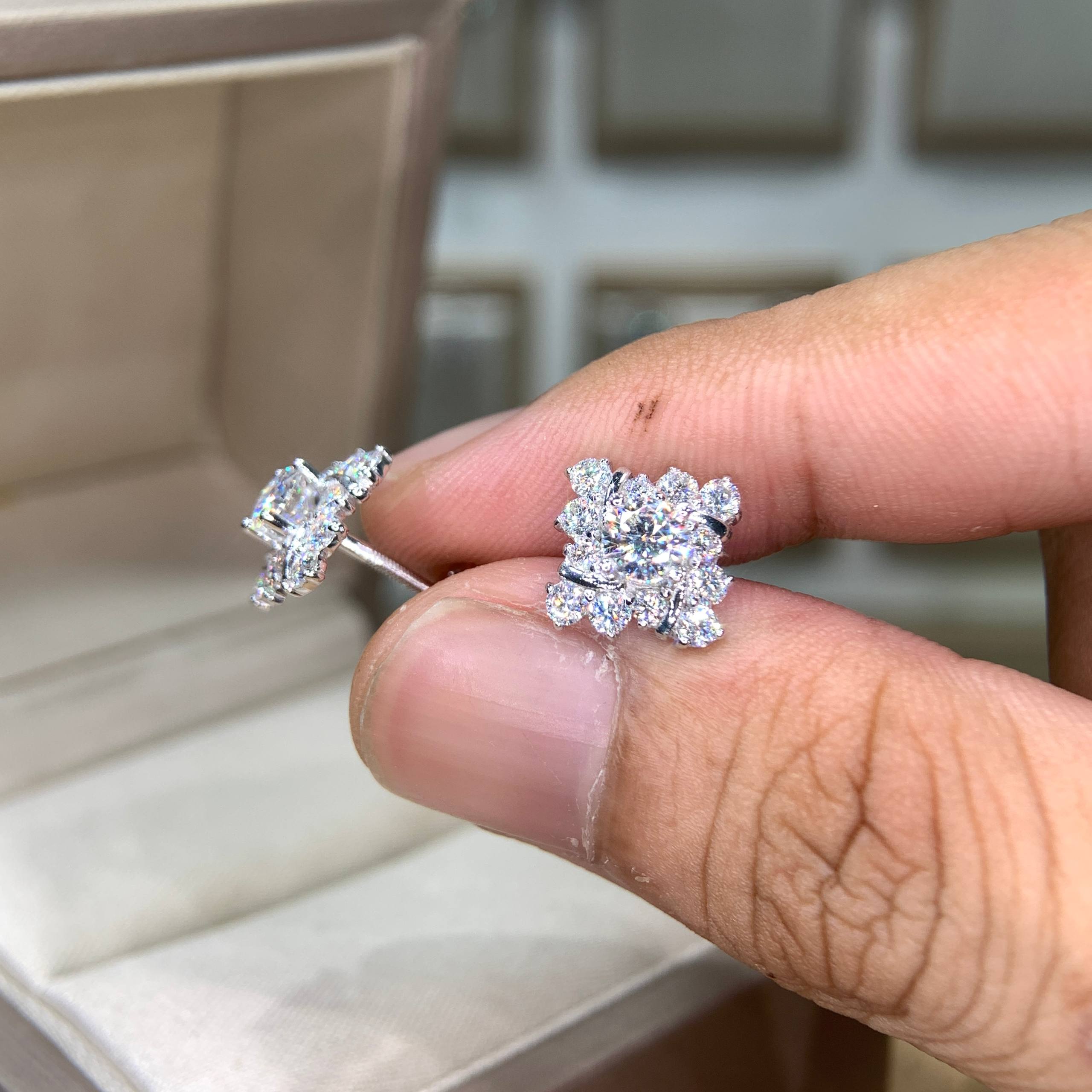 Bông tai kim cương Moissanite GRA (A052) - Ảnh 2