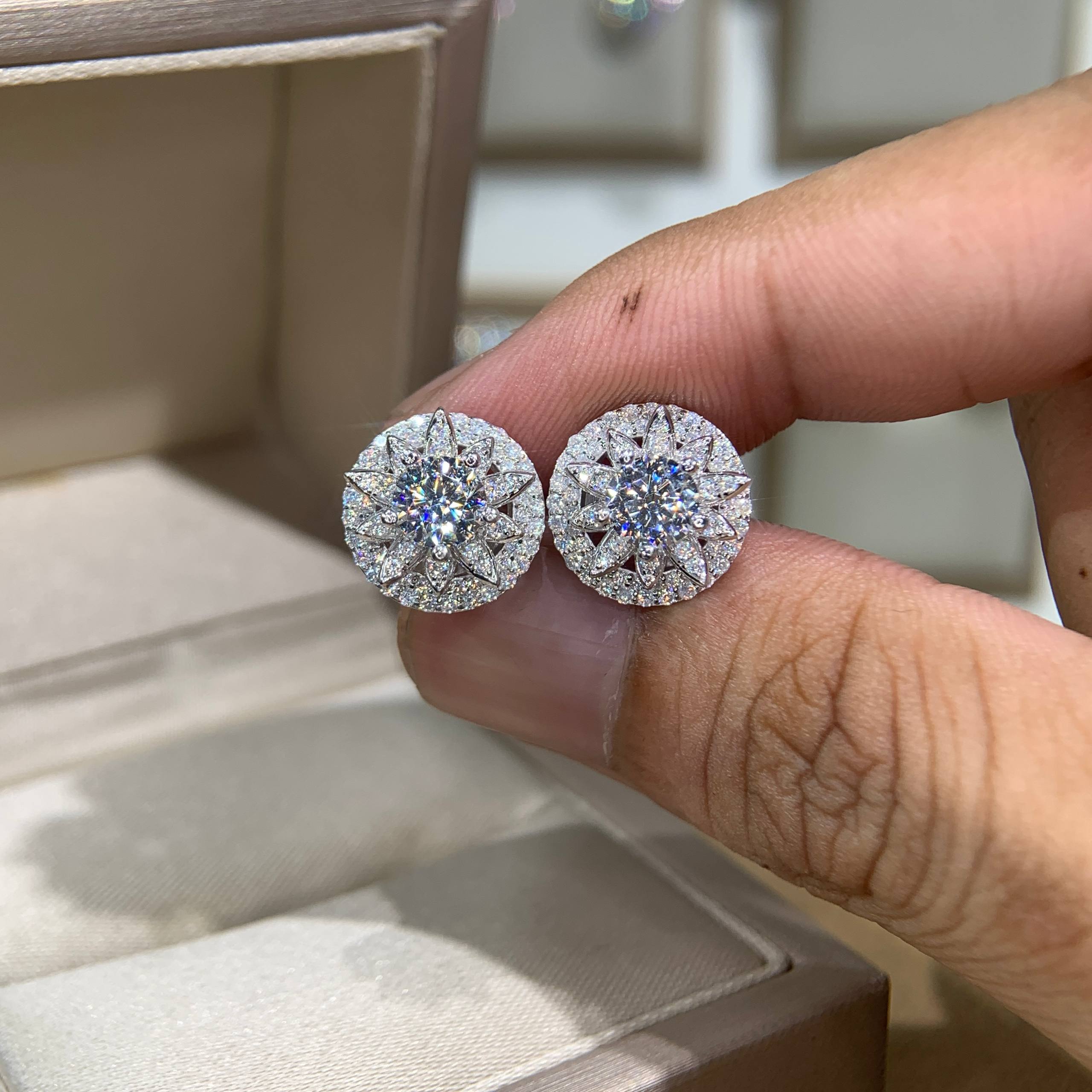 Bông tai kim cương Moissanite GRA (A075) - Ảnh 2