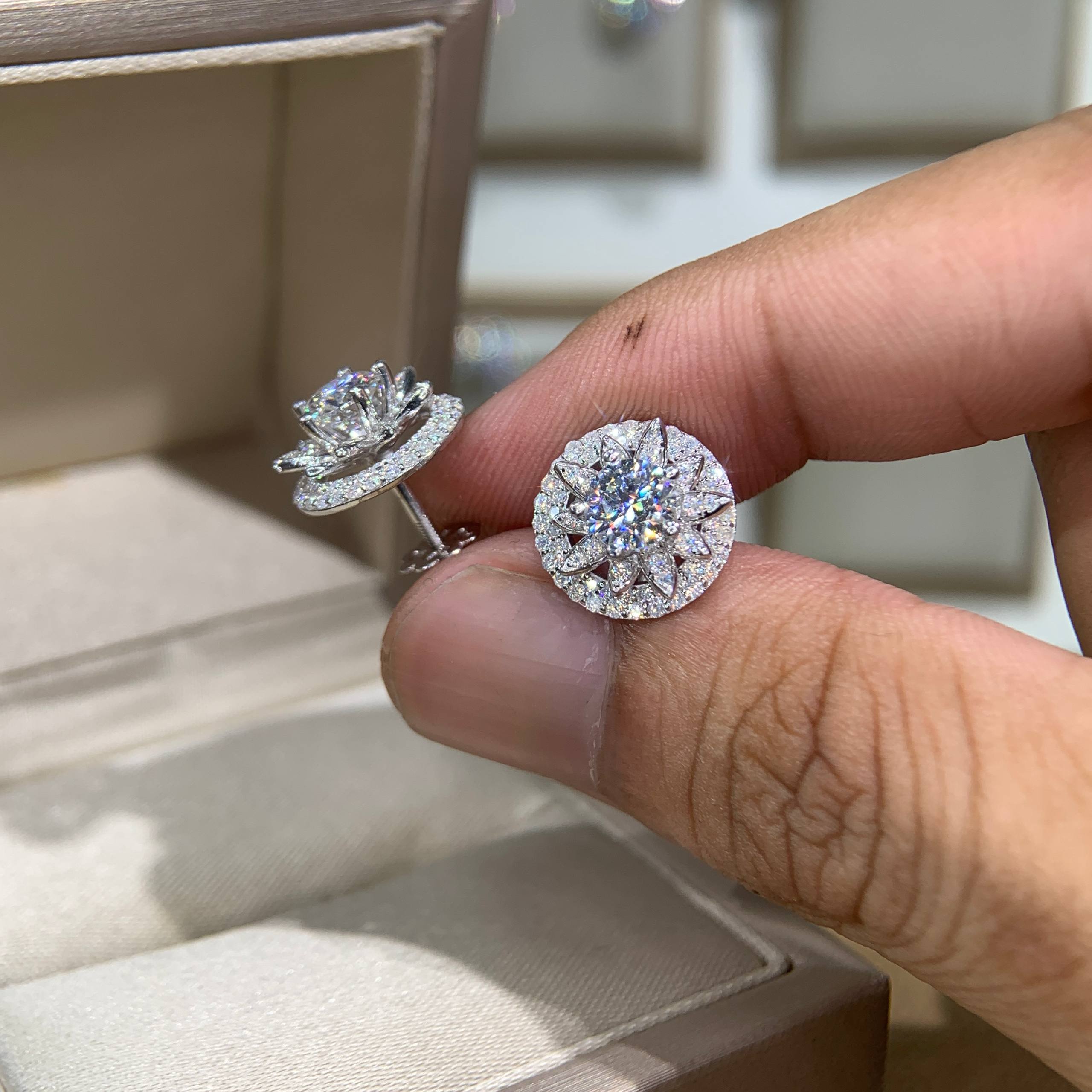 Bông tai kim cương Moissanite GRA (A075) - Ảnh 8